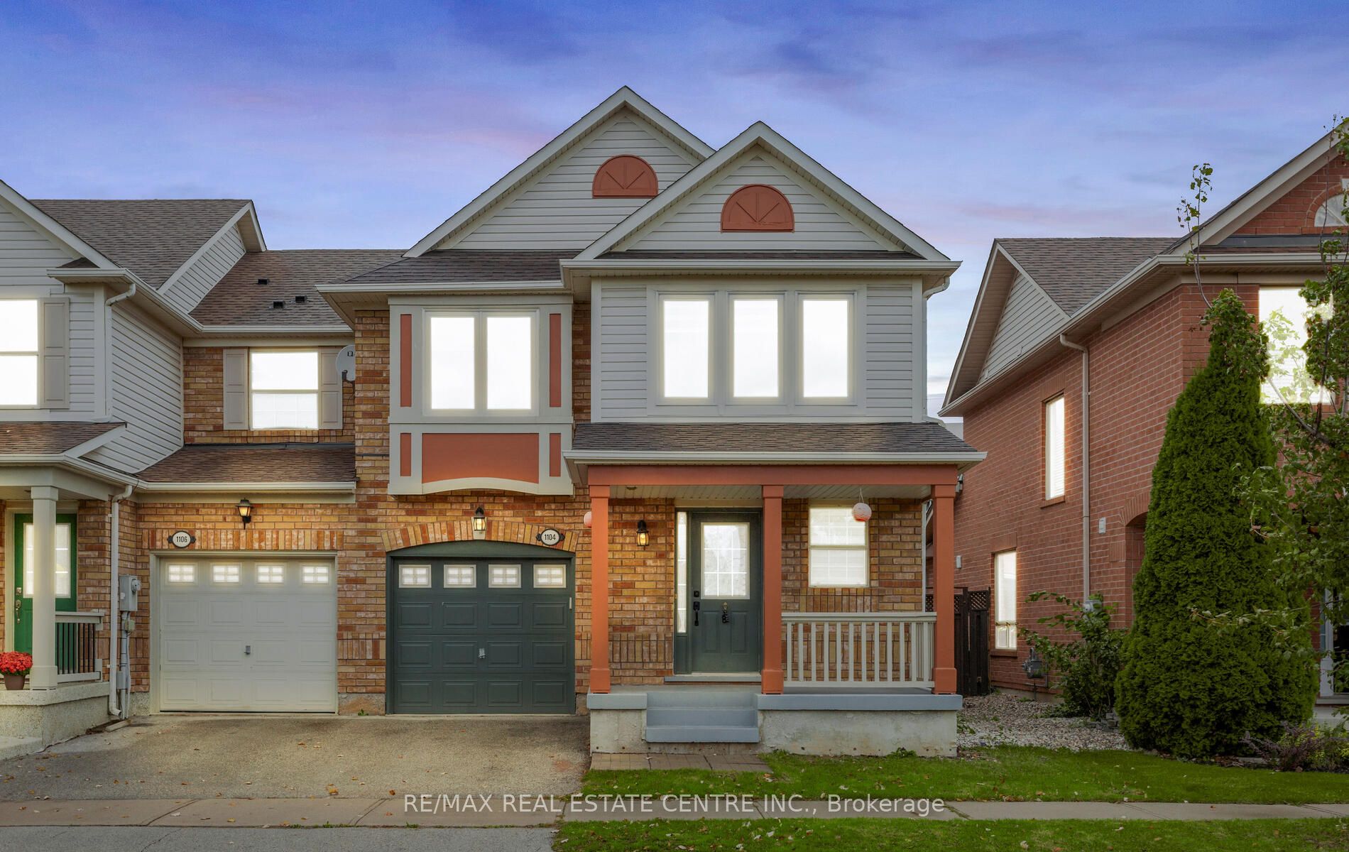 1104 Barclay Circ