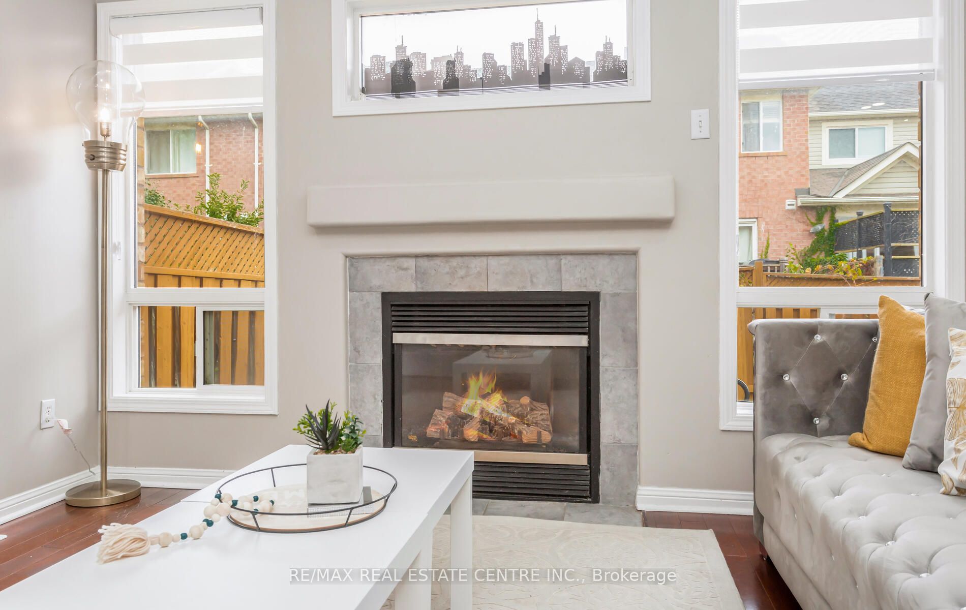 1104 Barclay Circ