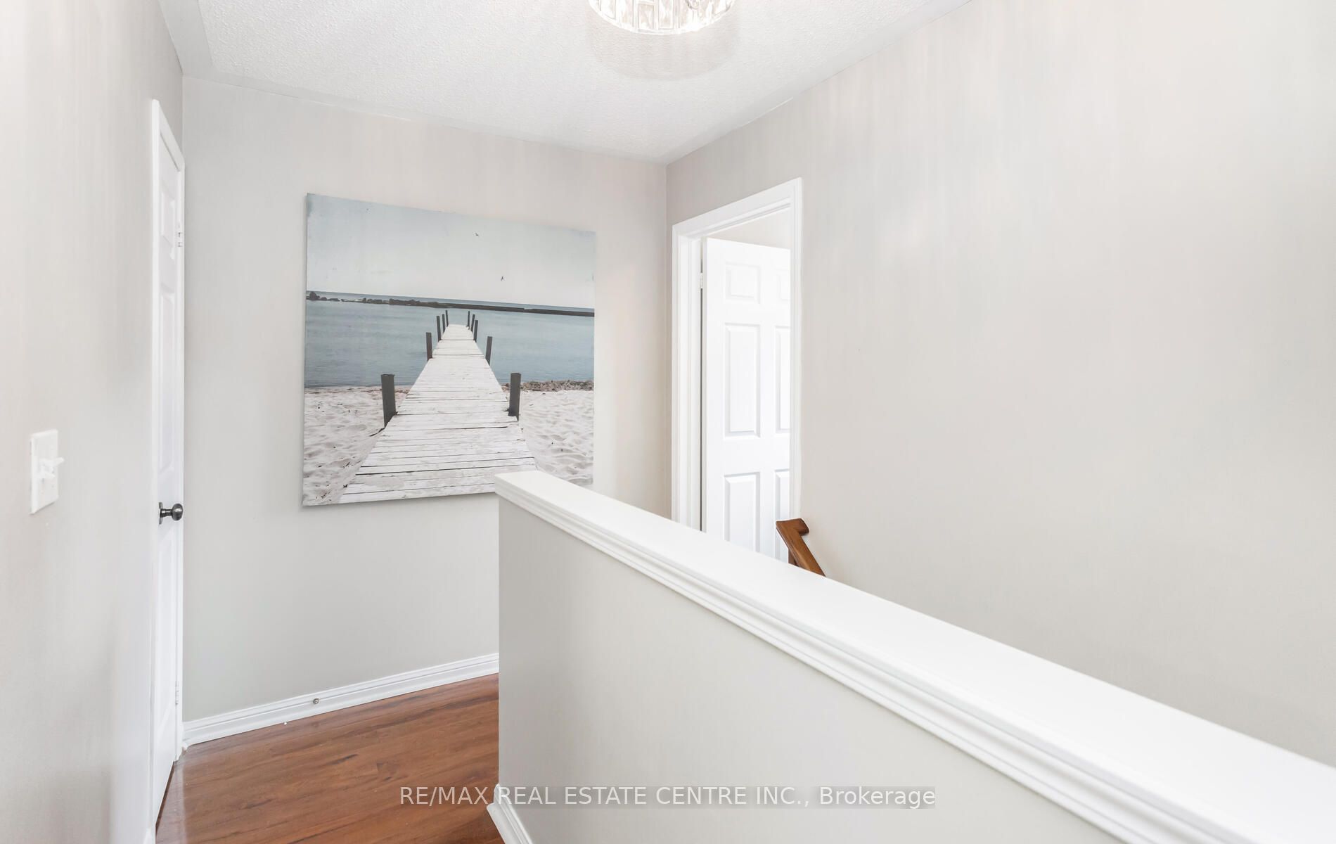 1104 Barclay Circ