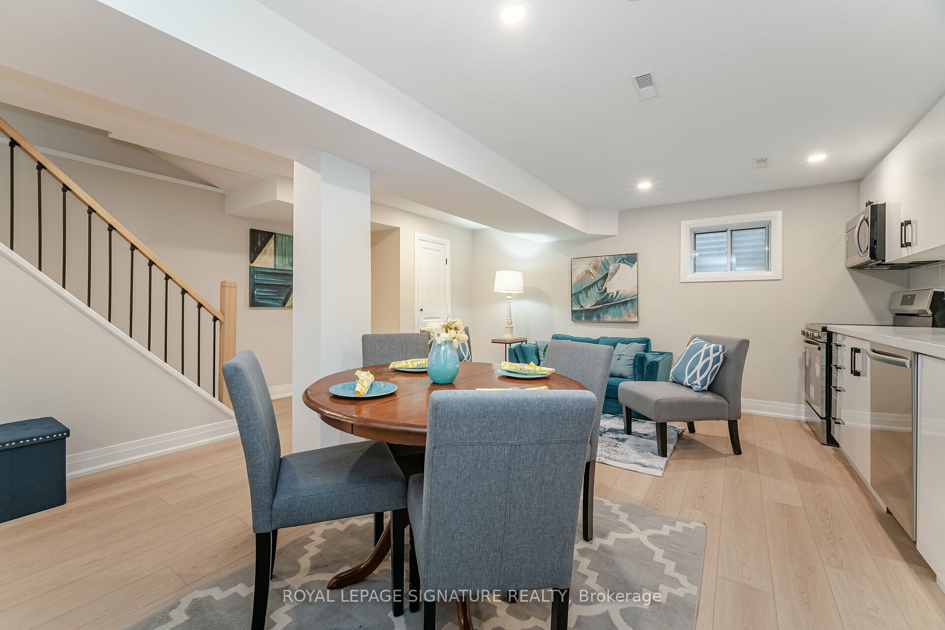 3381 Tallmast Cres