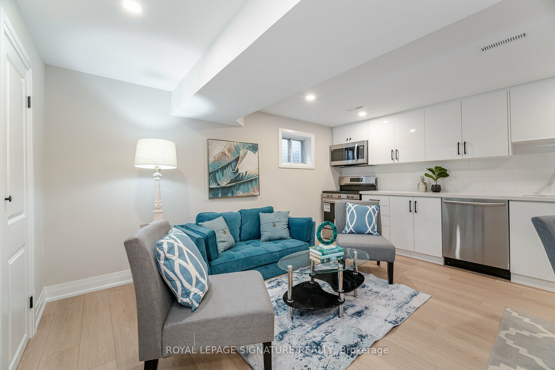 3381 Tallmast Cres
