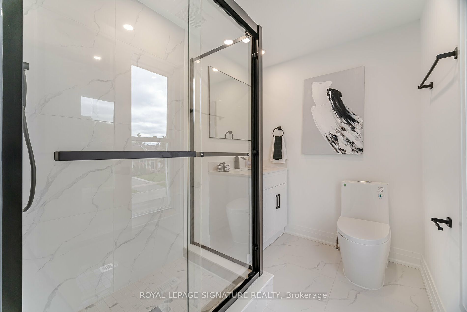 3381 Tallmast Cres
