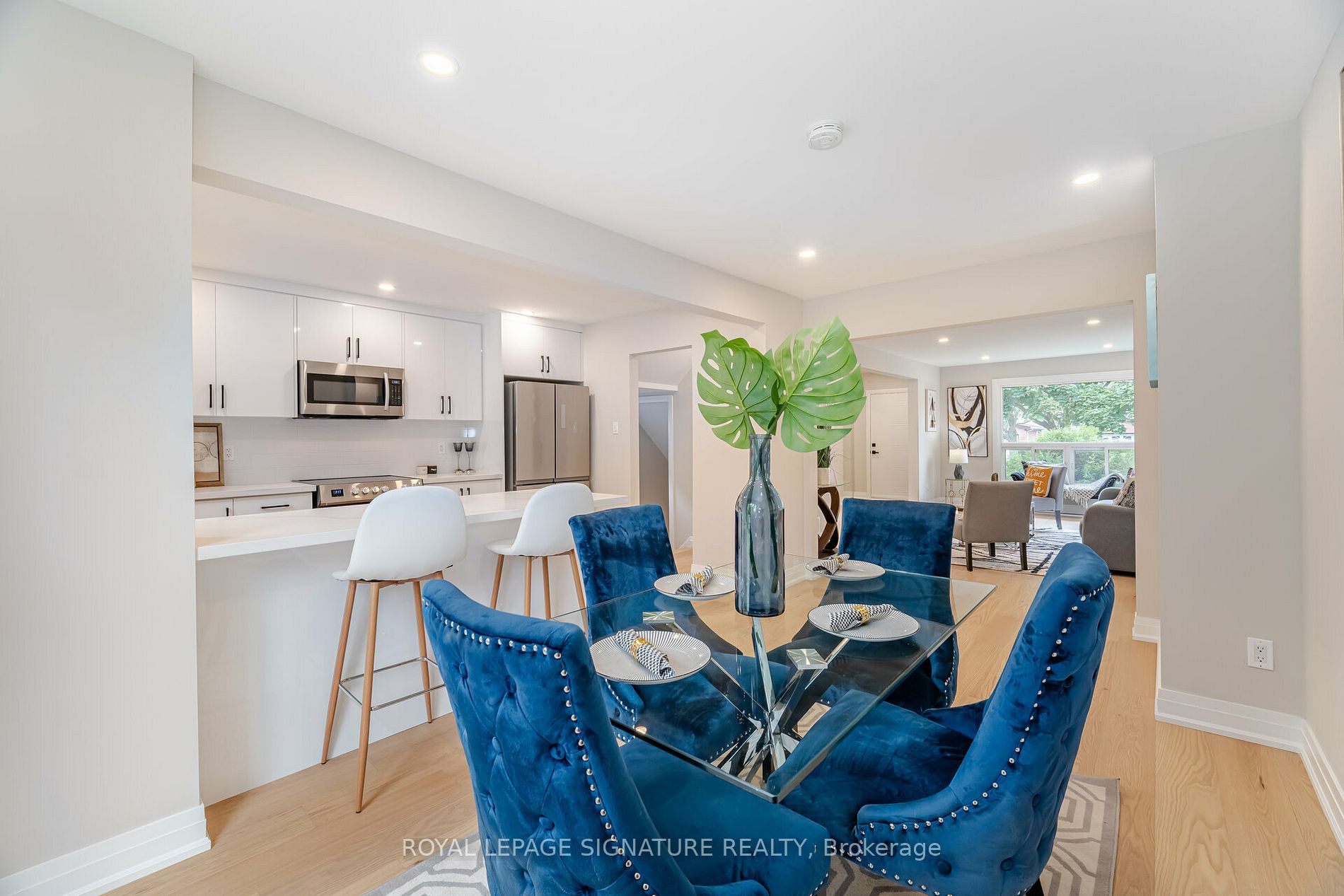 3381 Tallmast Cres