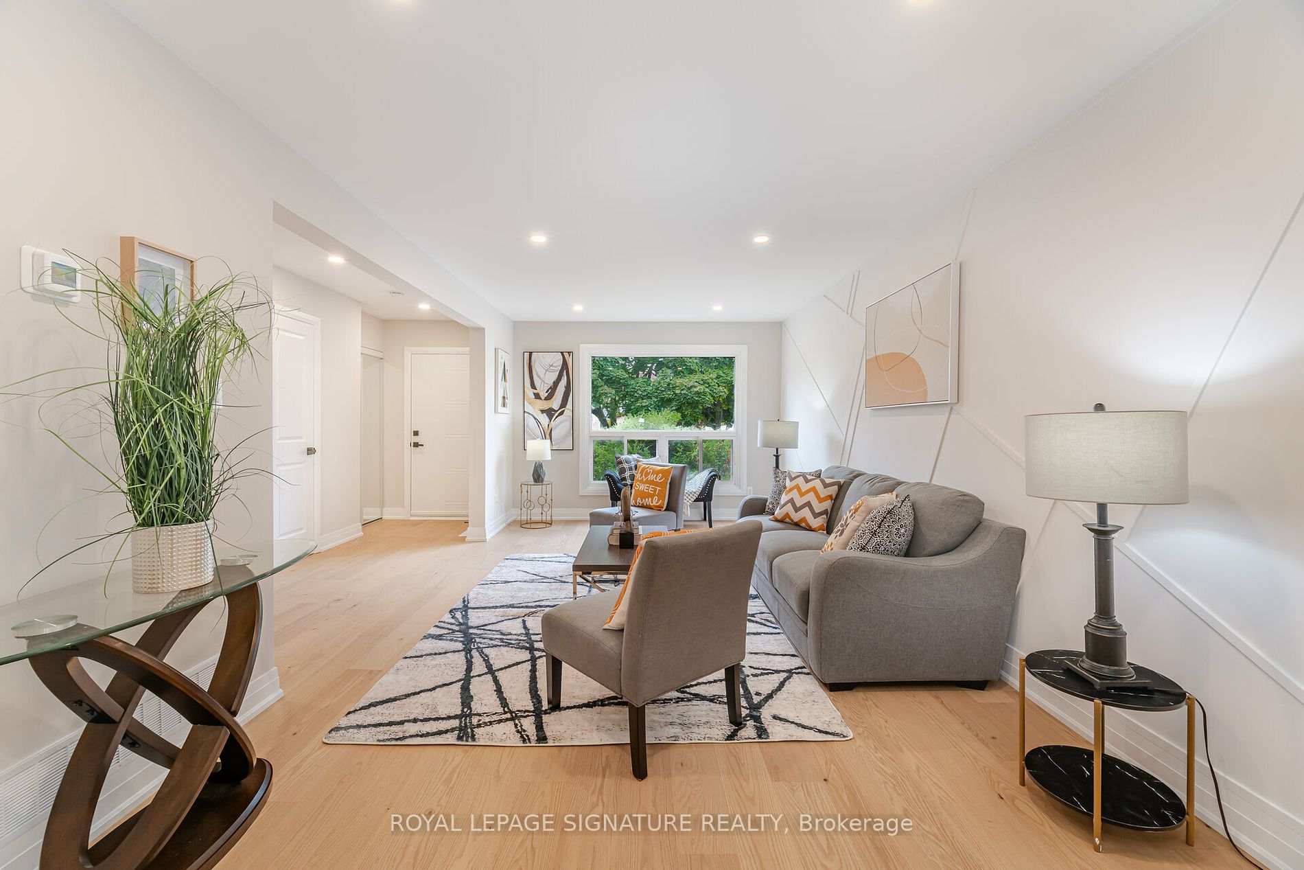 3381 Tallmast Cres