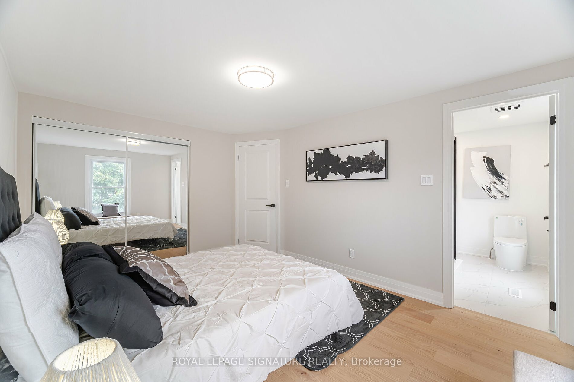 3381 Tallmast Cres
