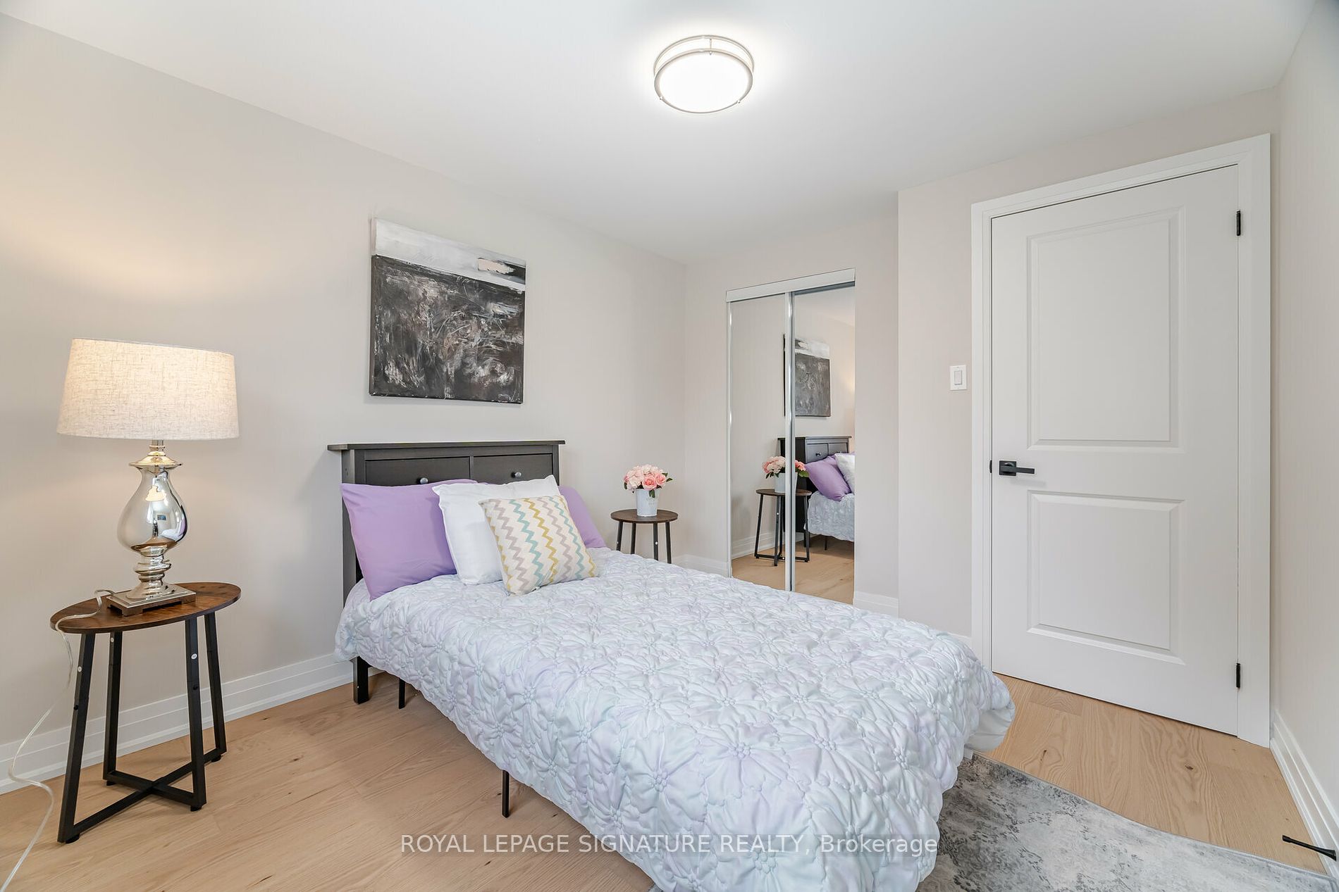 3381 Tallmast Cres