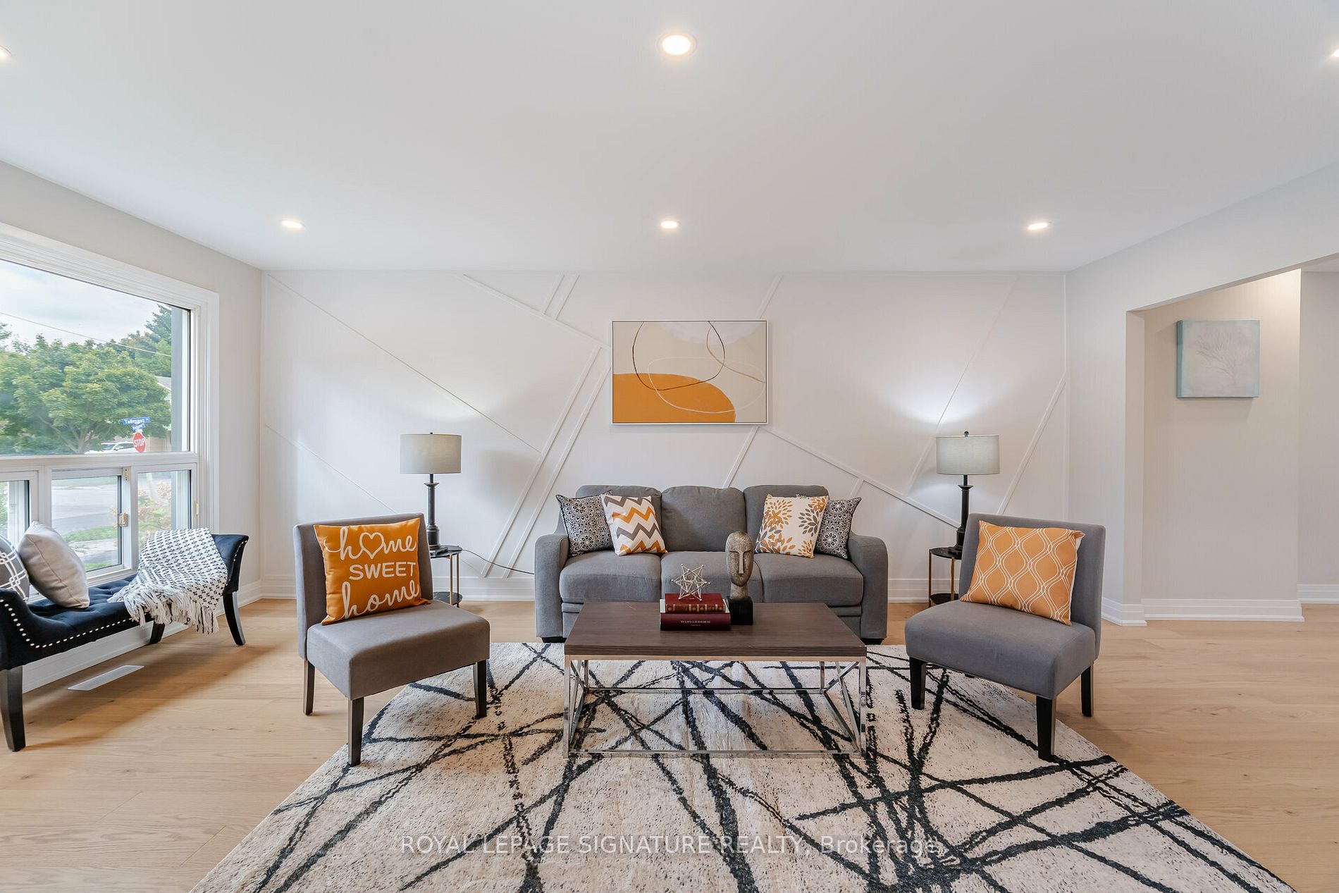 3381 Tallmast Cres