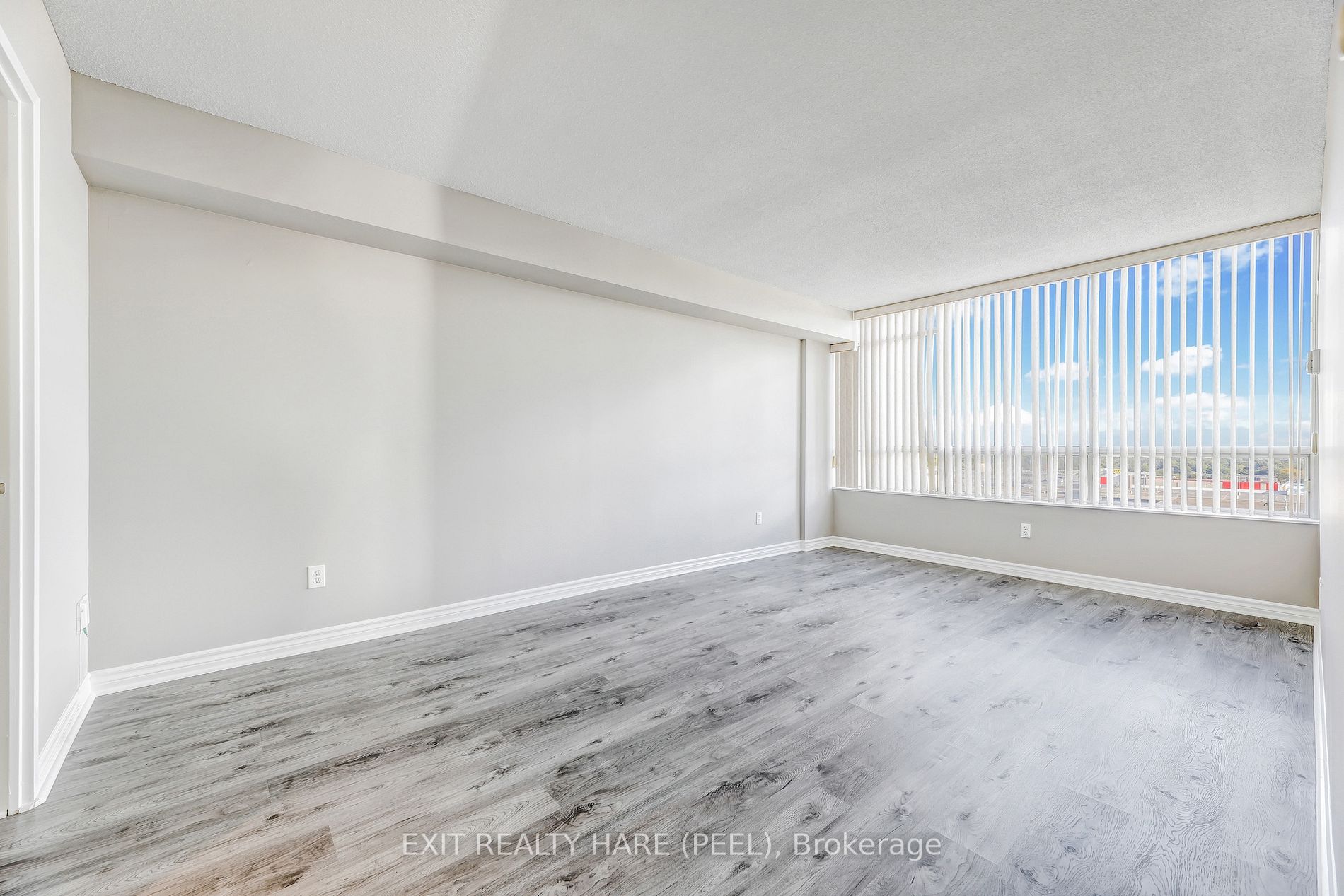 26 Hanover Rd, #1002