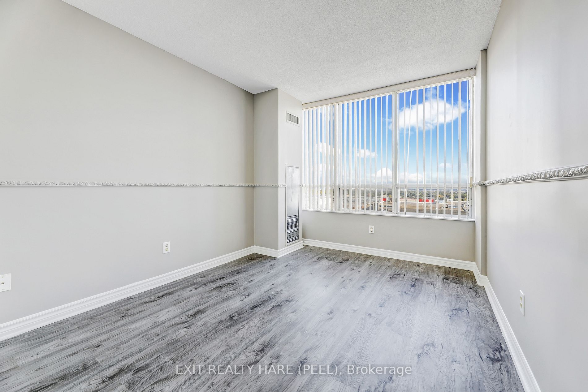 26 Hanover Rd, #1002