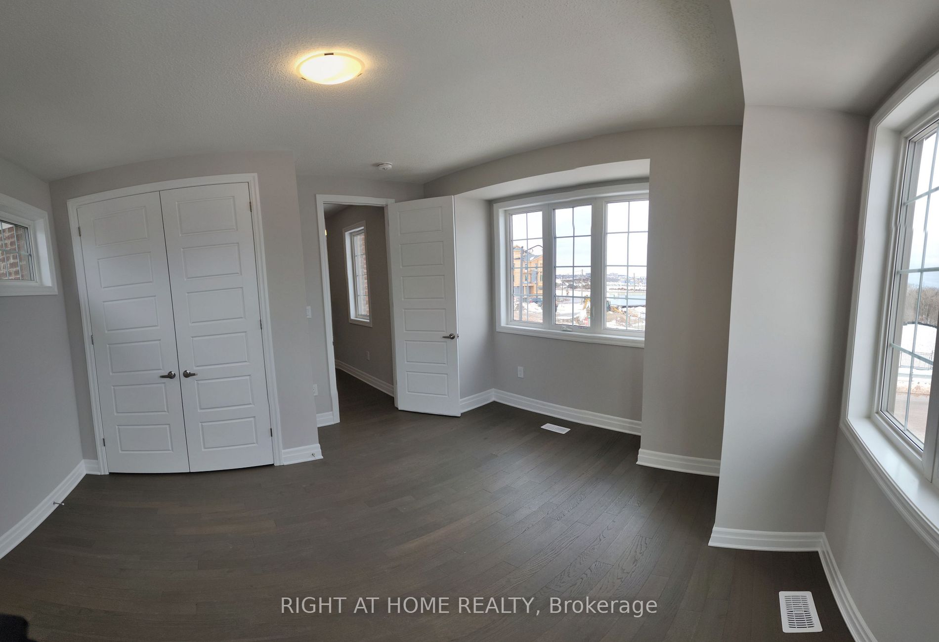 3048 John Mckay Blvd