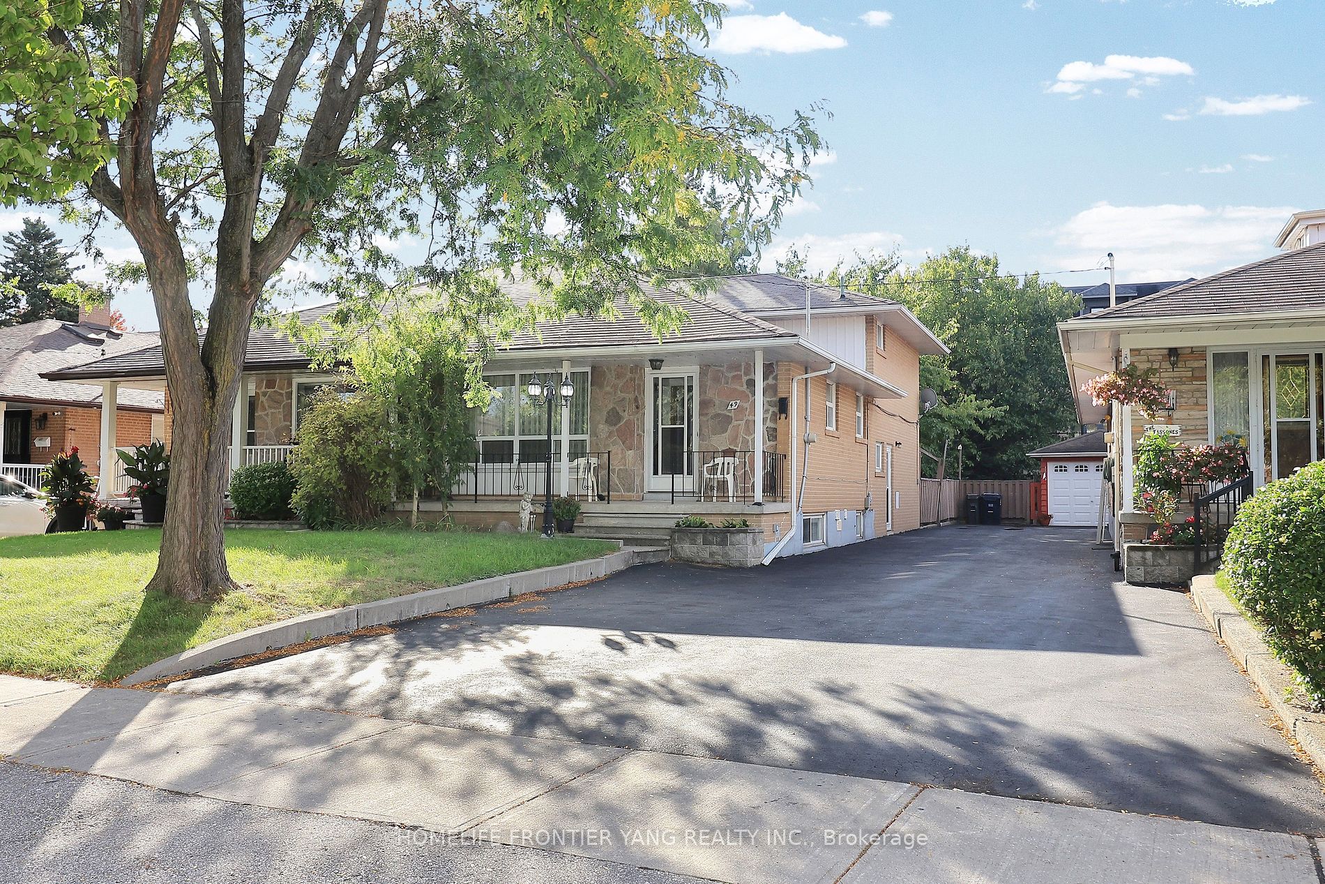 49 Graystone Gdns