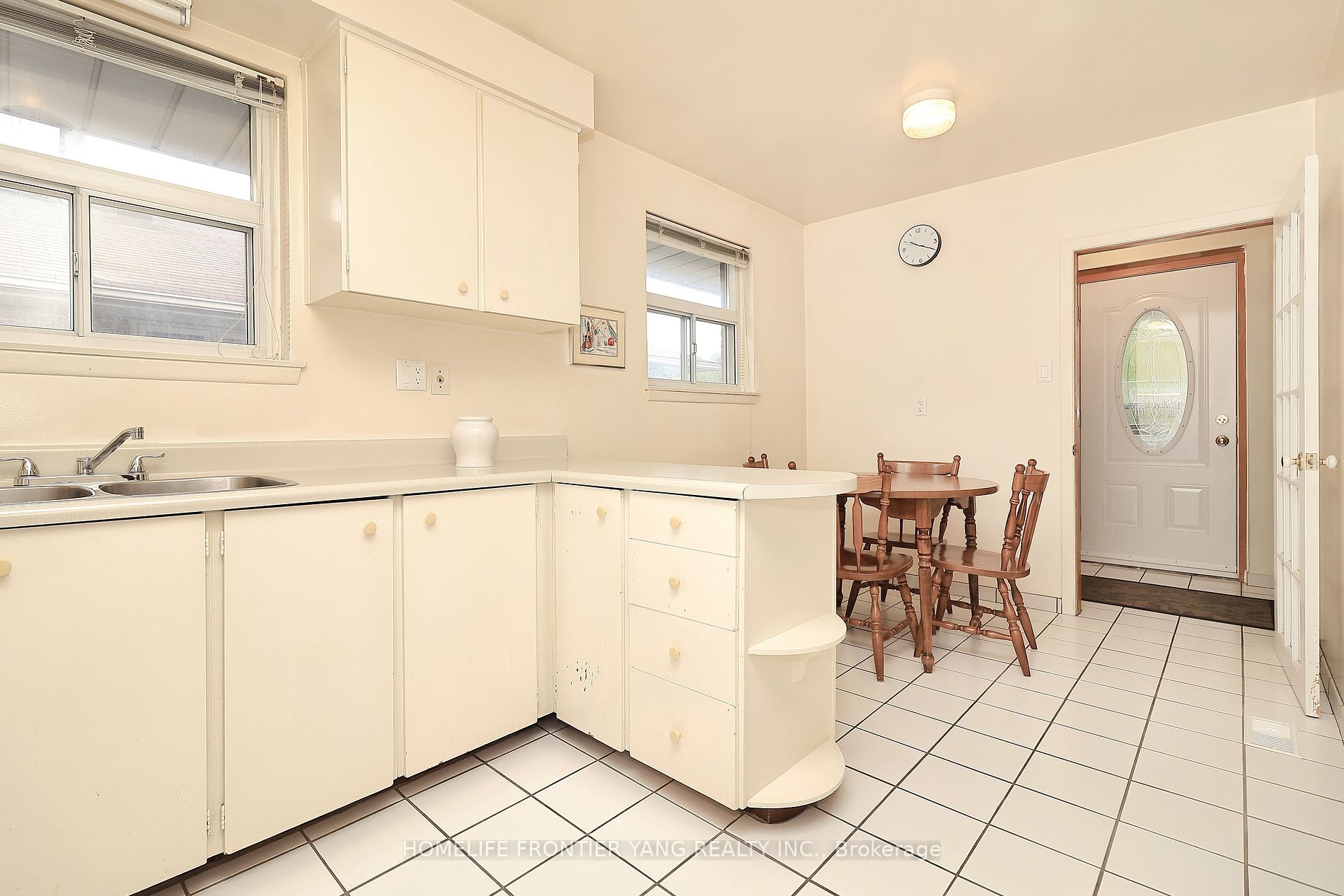 49 Graystone Gdns