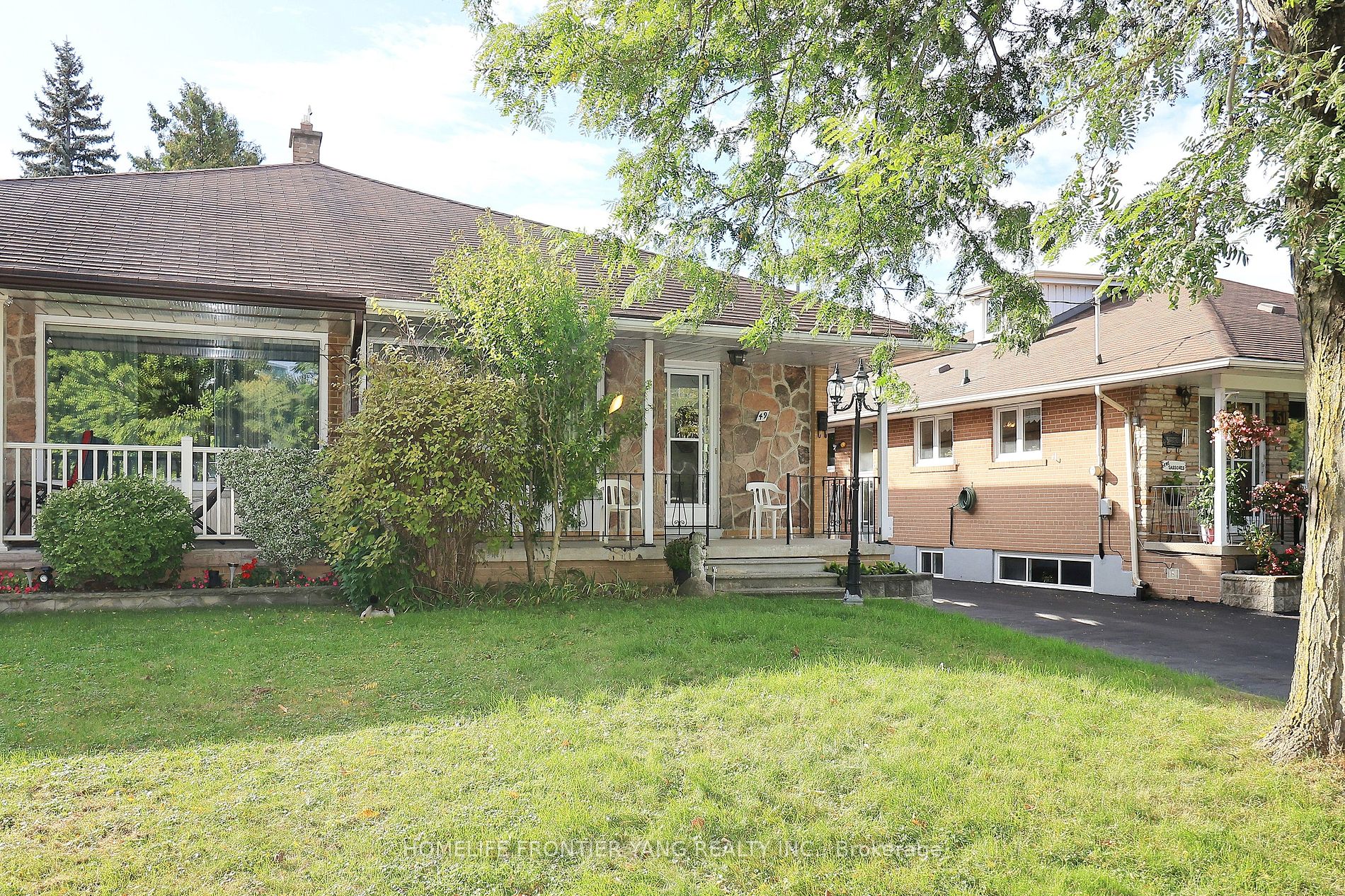 49 Graystone Gdns