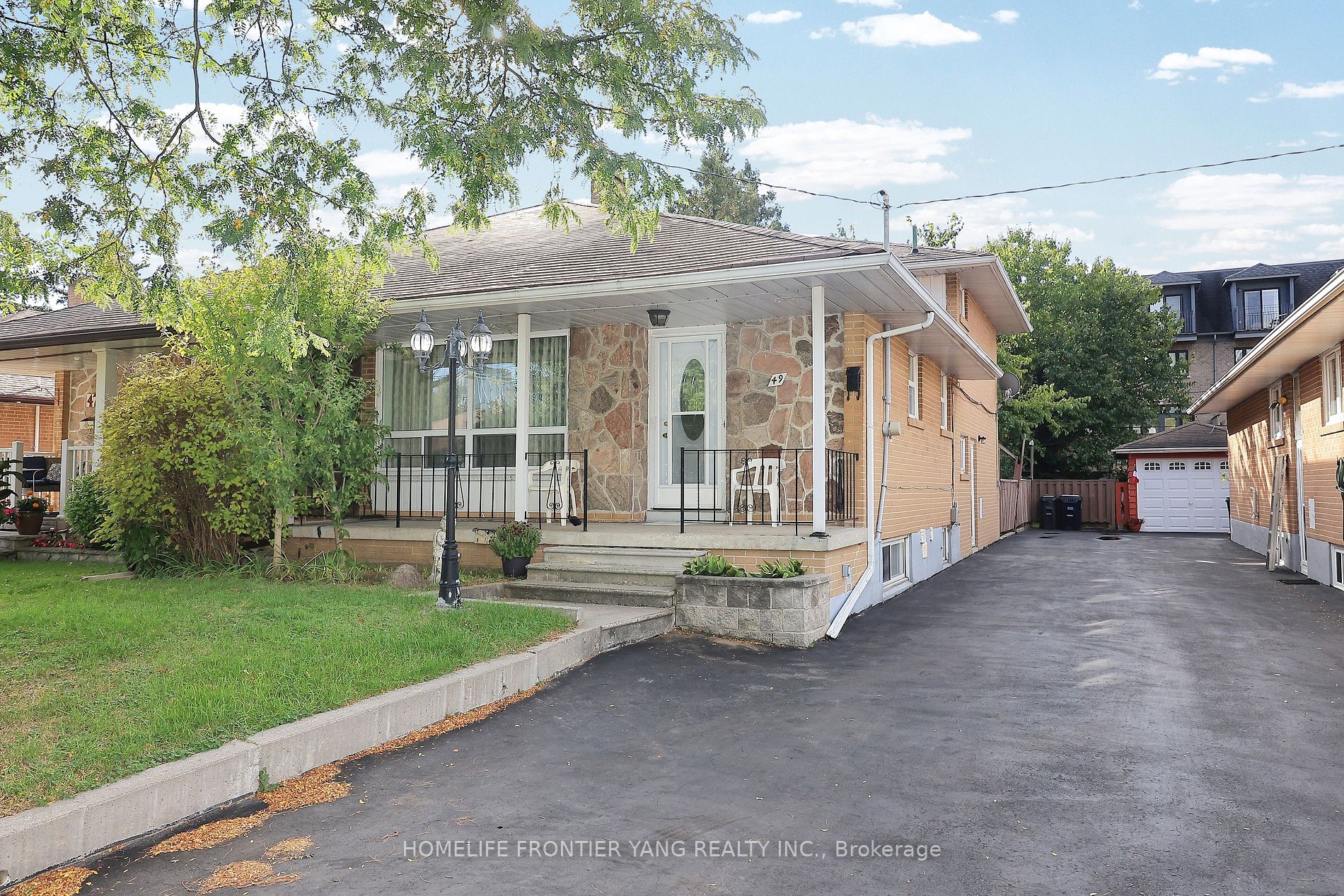 49 Graystone Gdns