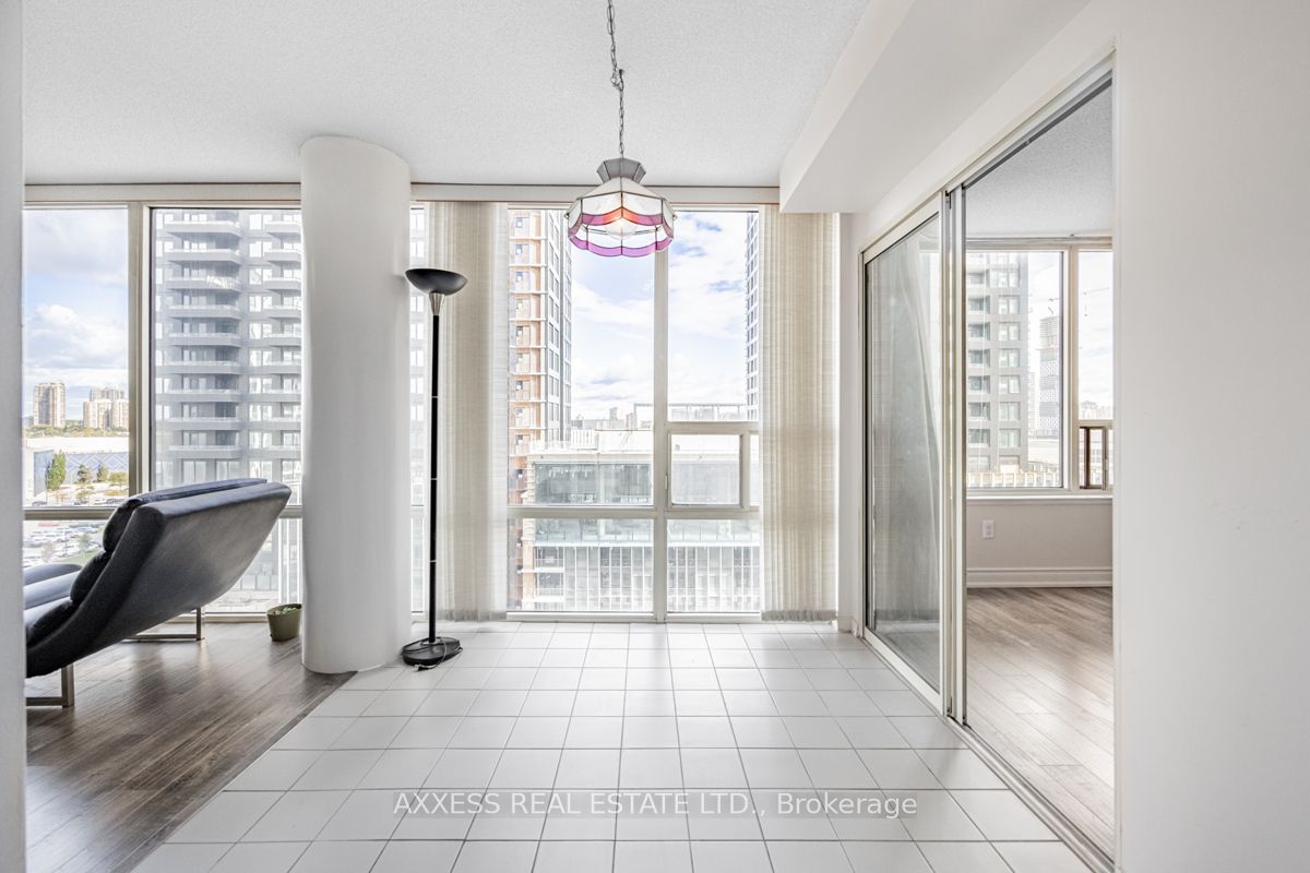 330 Rathburn Rd W, #1105