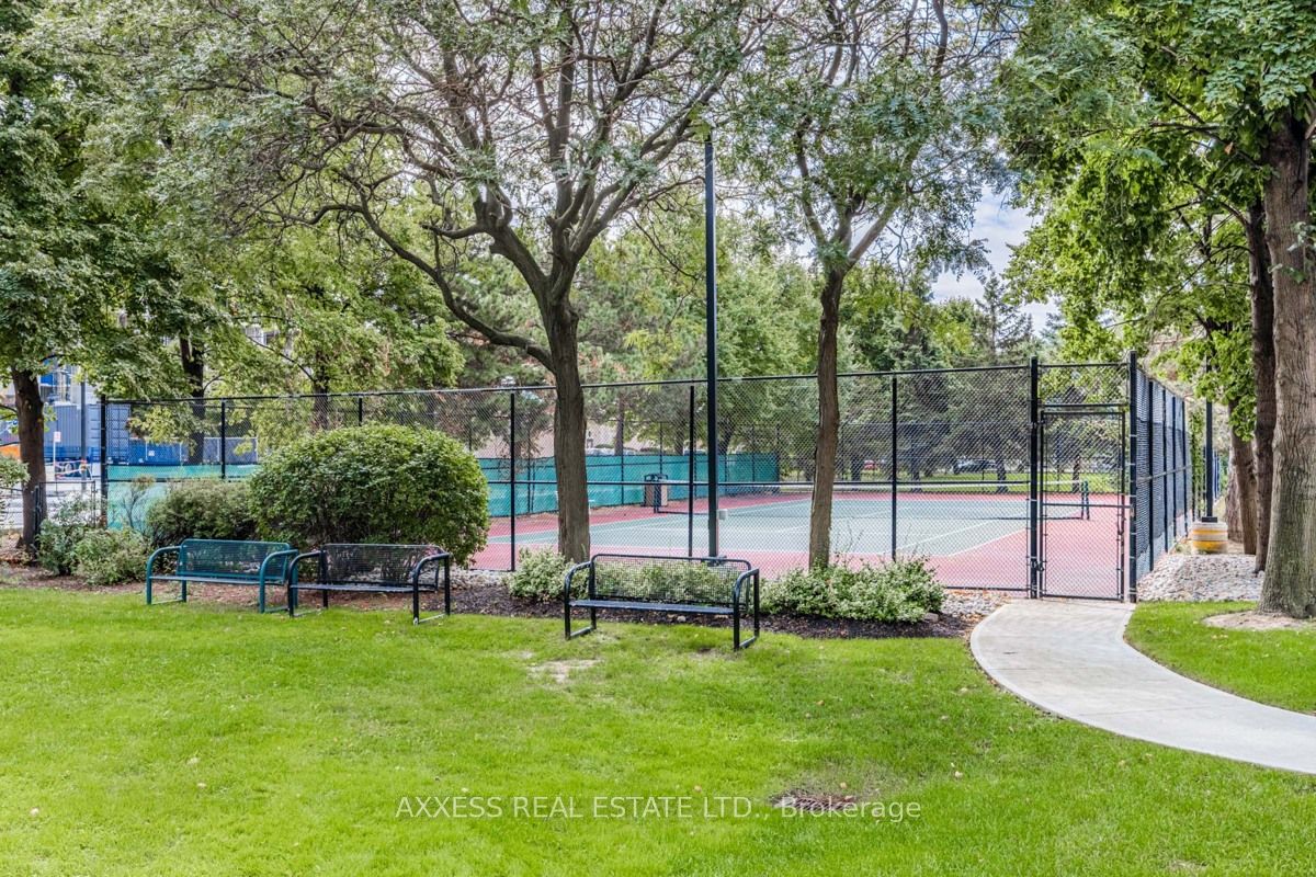 330 Rathburn Rd W, #1105