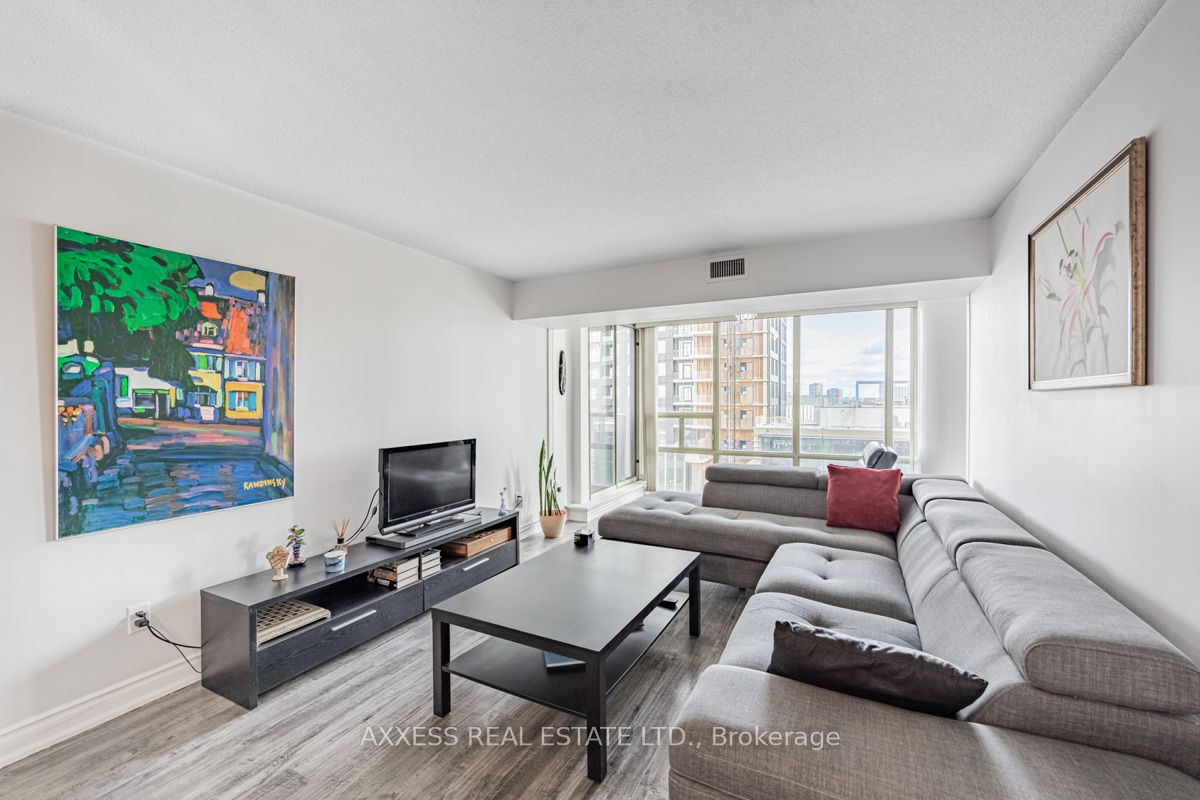 330 Rathburn Rd W, #1105