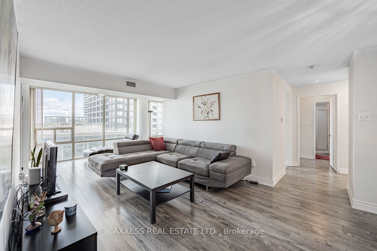 330 Rathburn Rd W, #1105