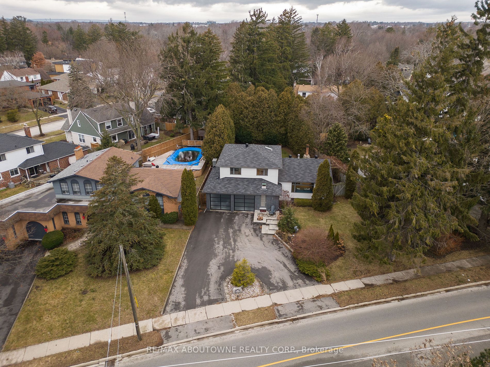 561 Rebecca St