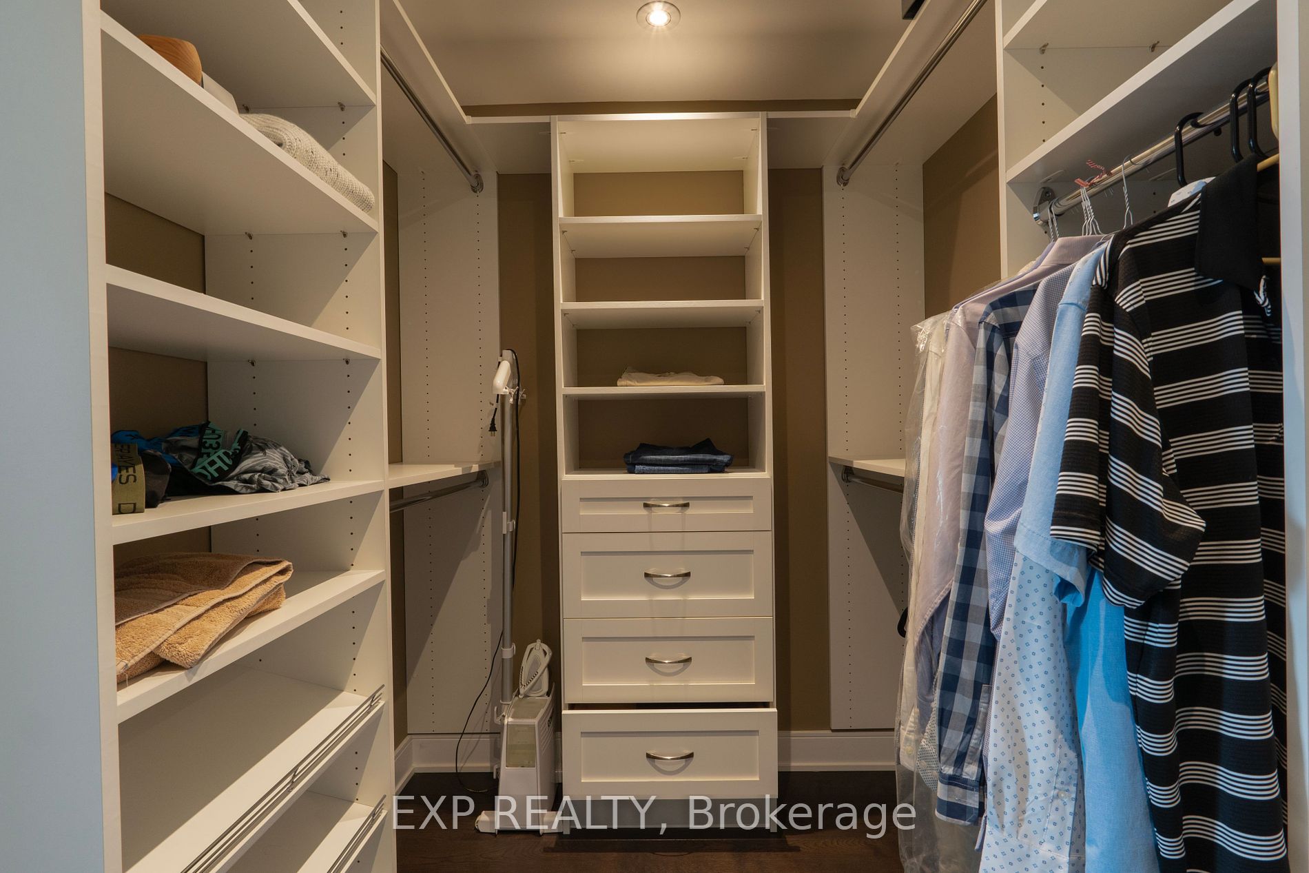 771 Ajyn Crt