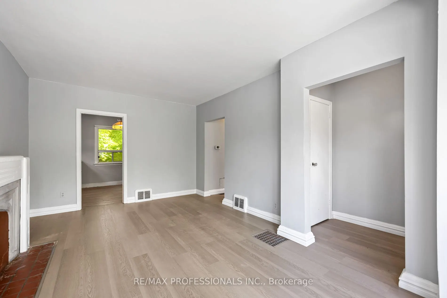 34 Dixon Rd