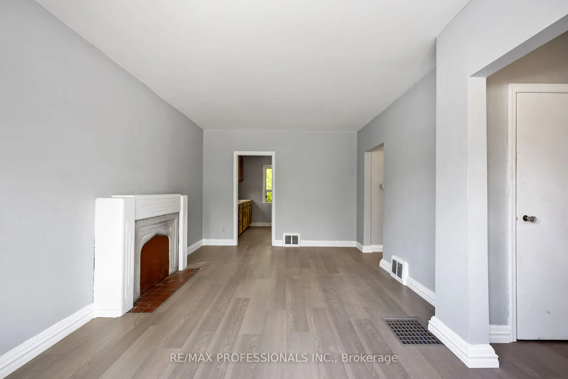 34 Dixon Rd