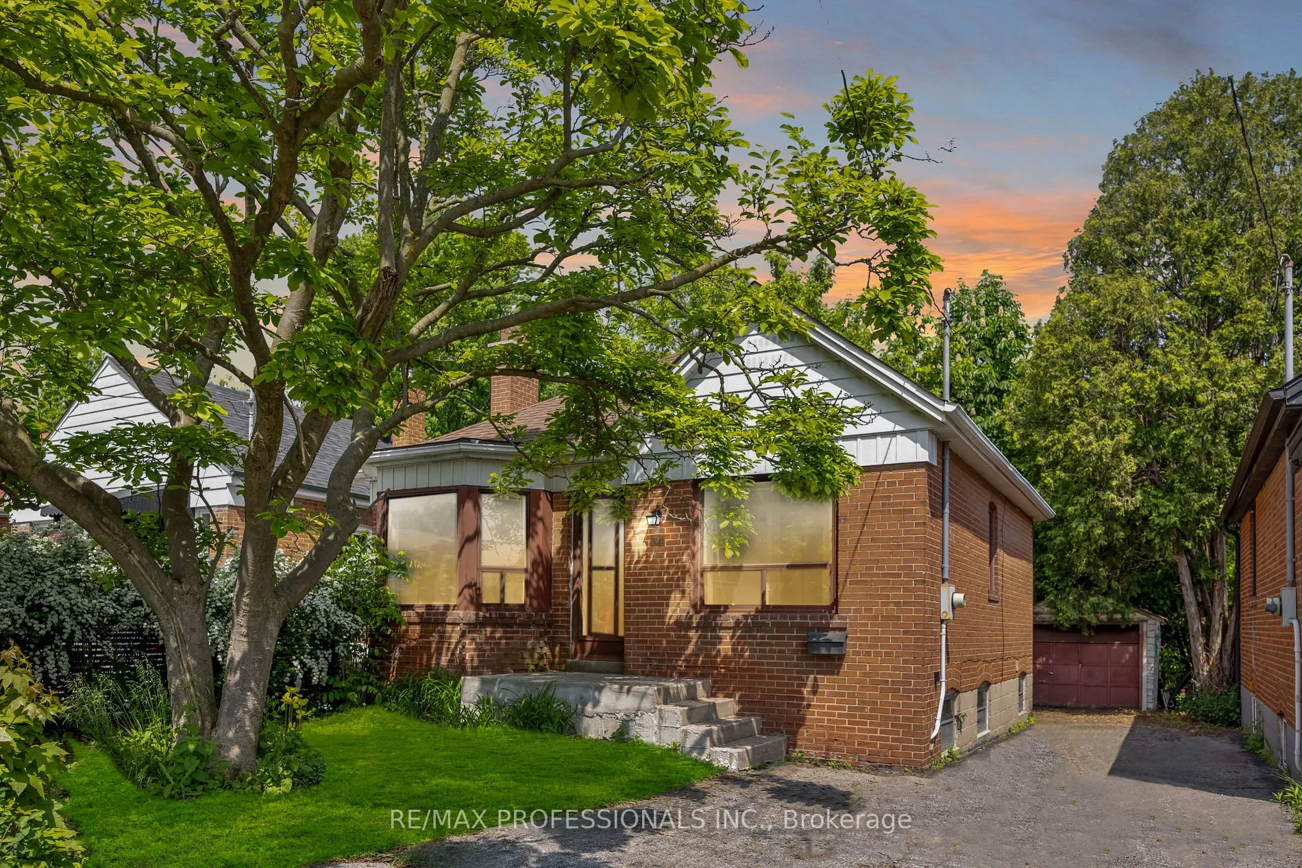 34 Dixon Rd