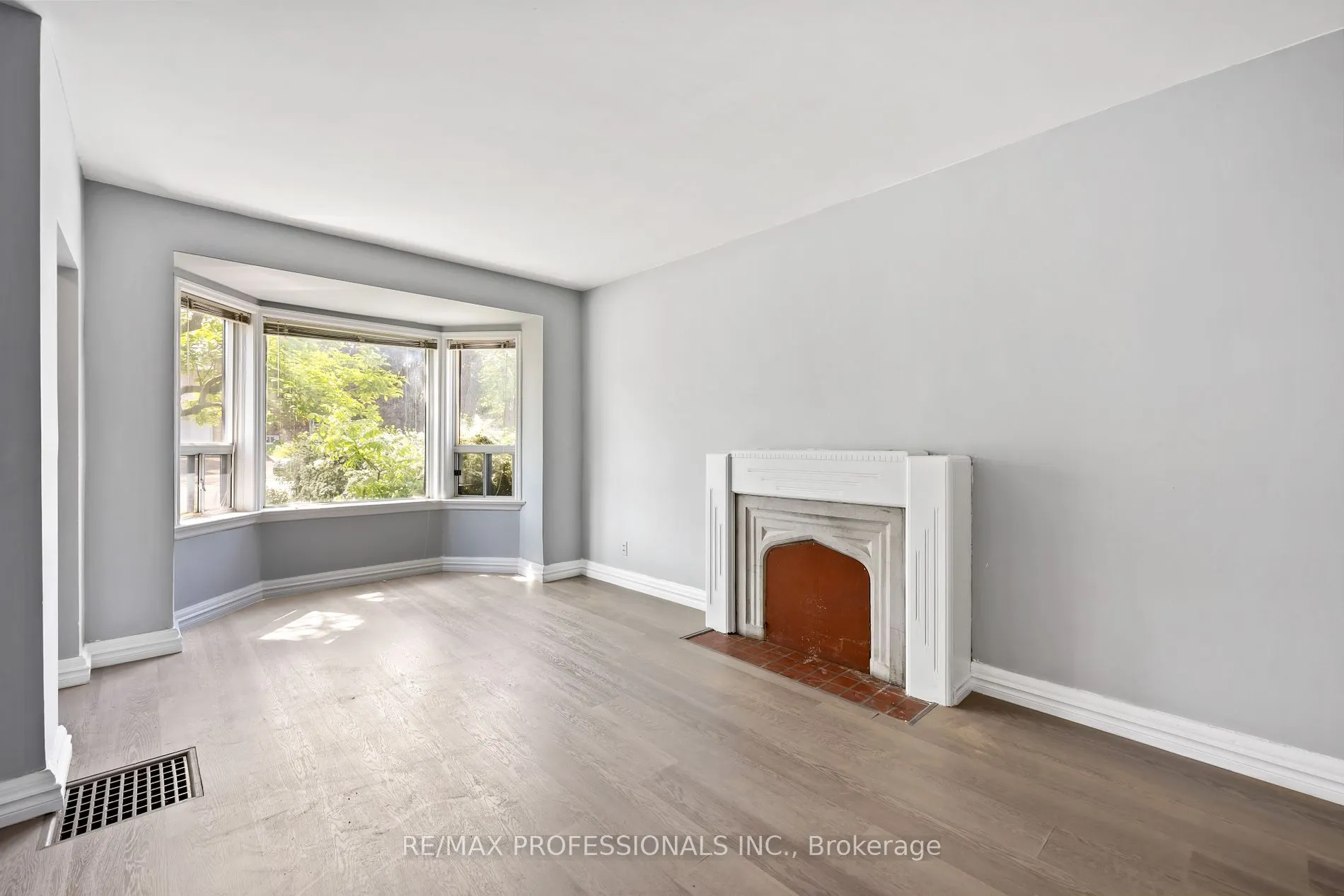 34 Dixon Rd