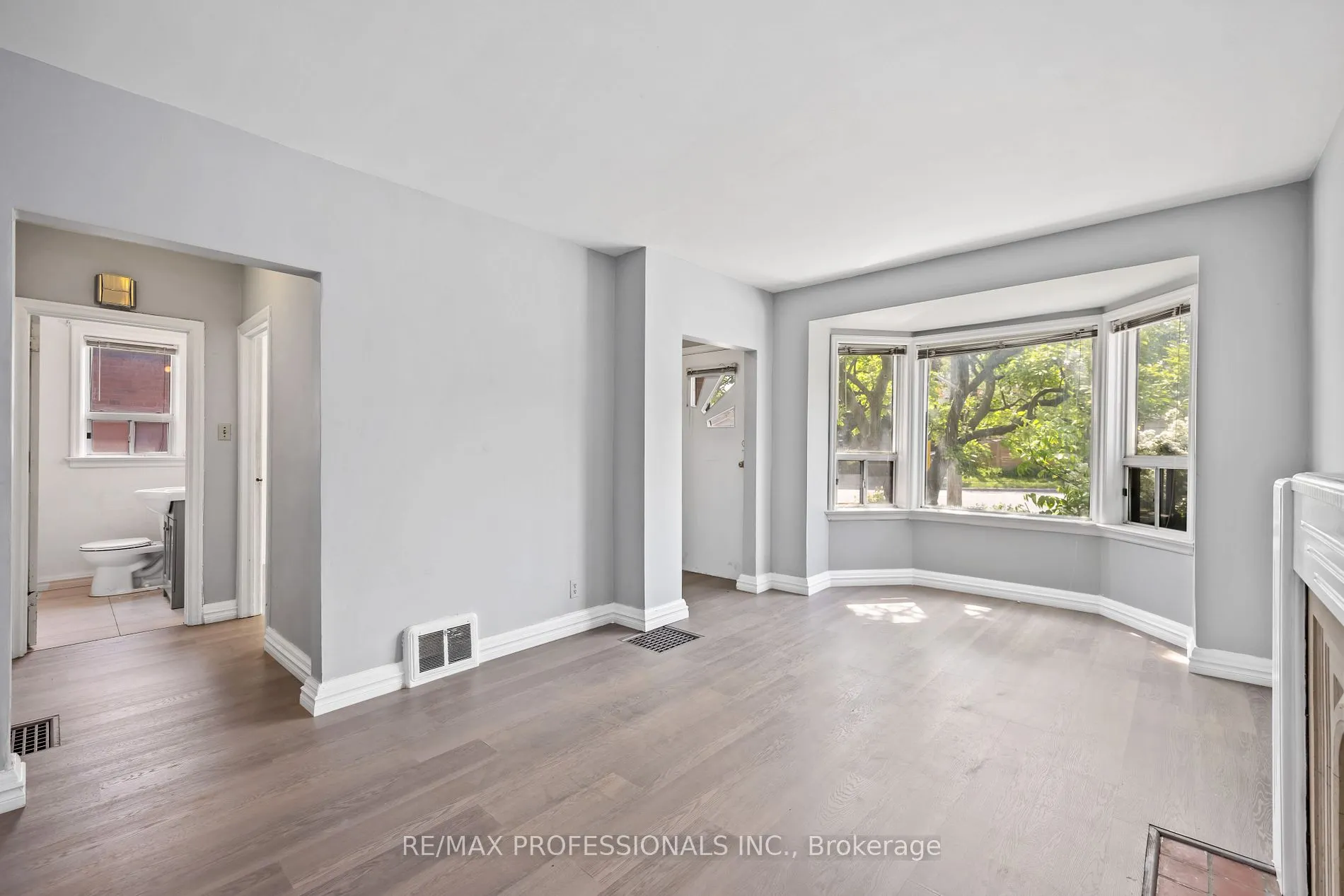 34 Dixon Rd