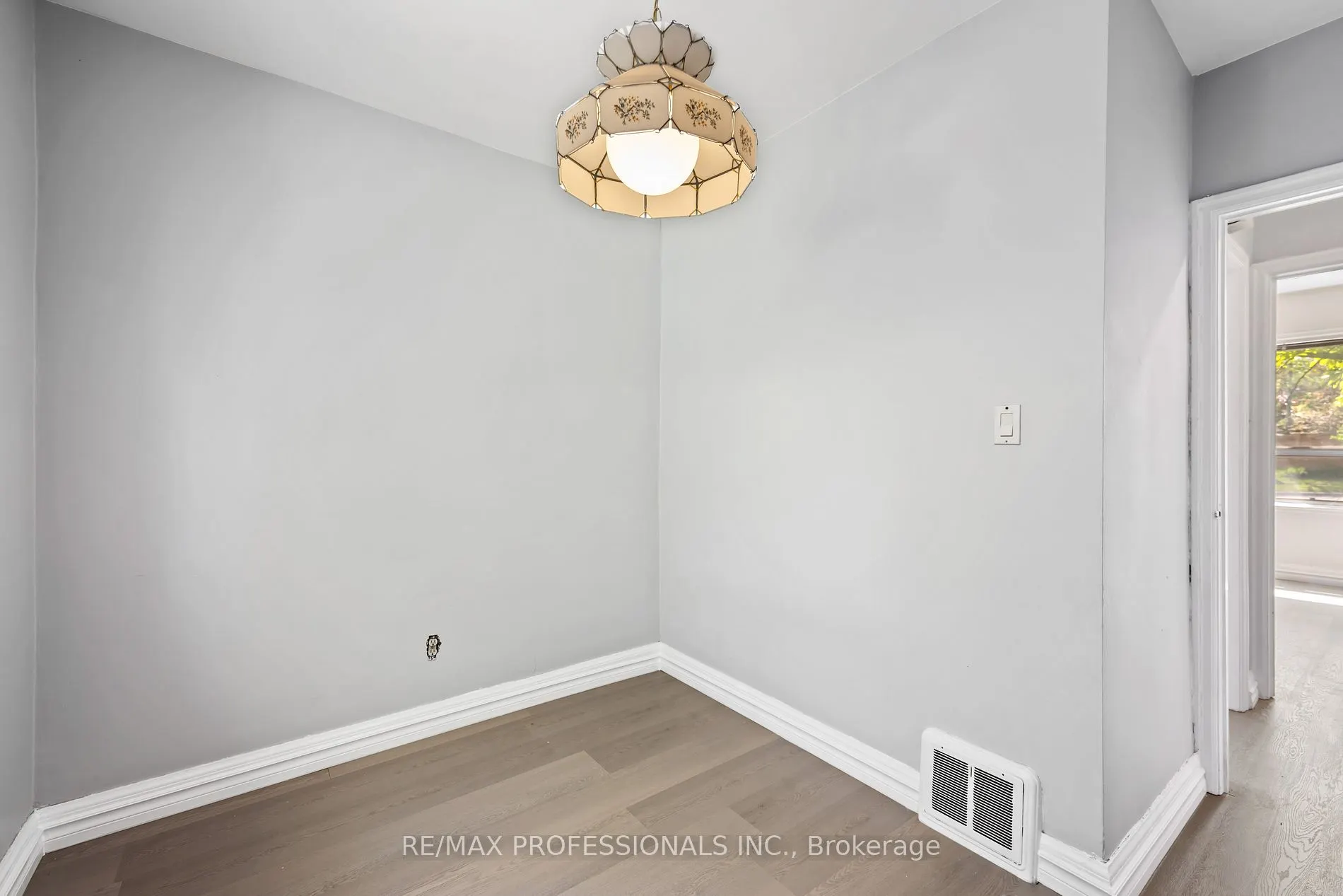 34 Dixon Rd