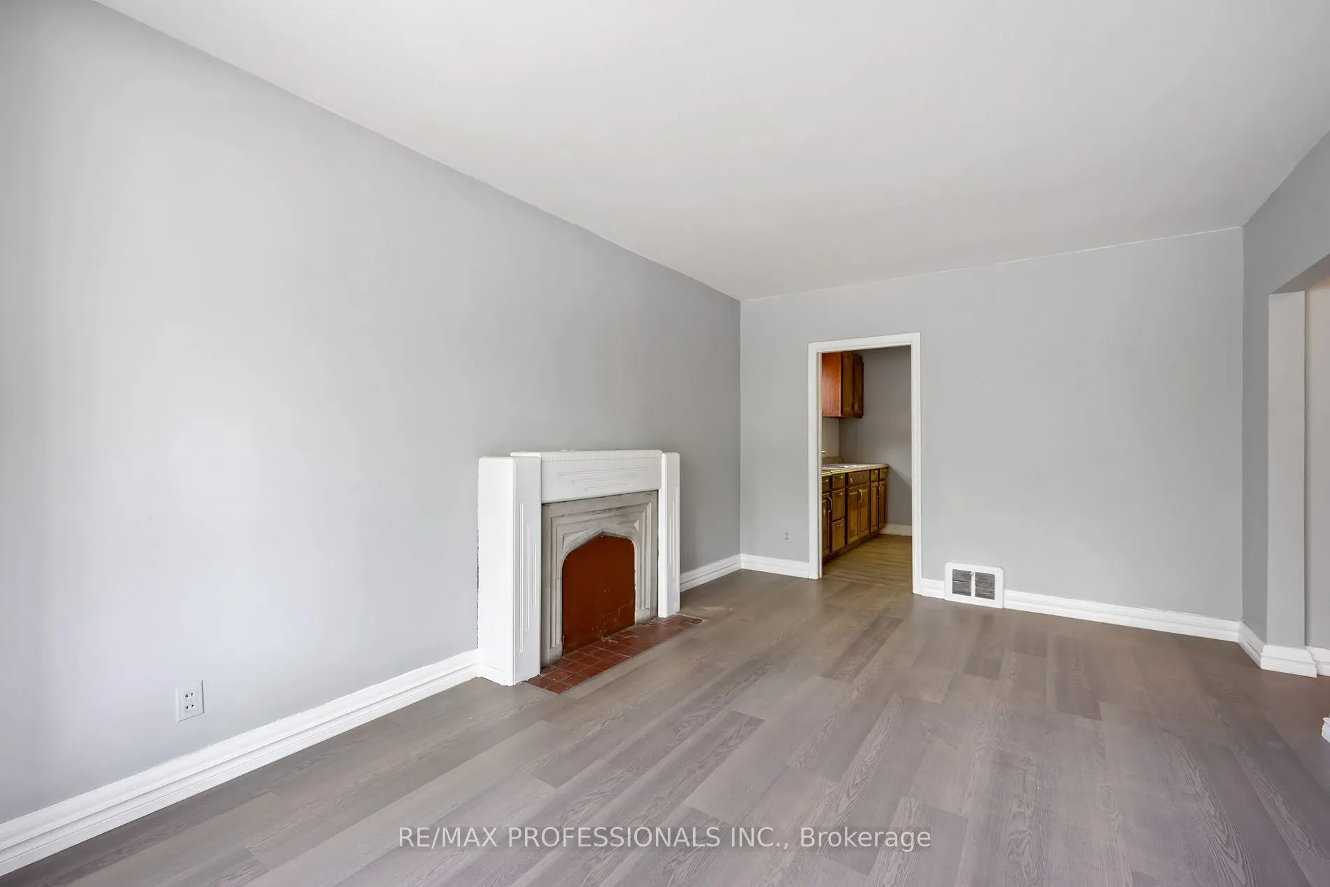 34 Dixon Rd