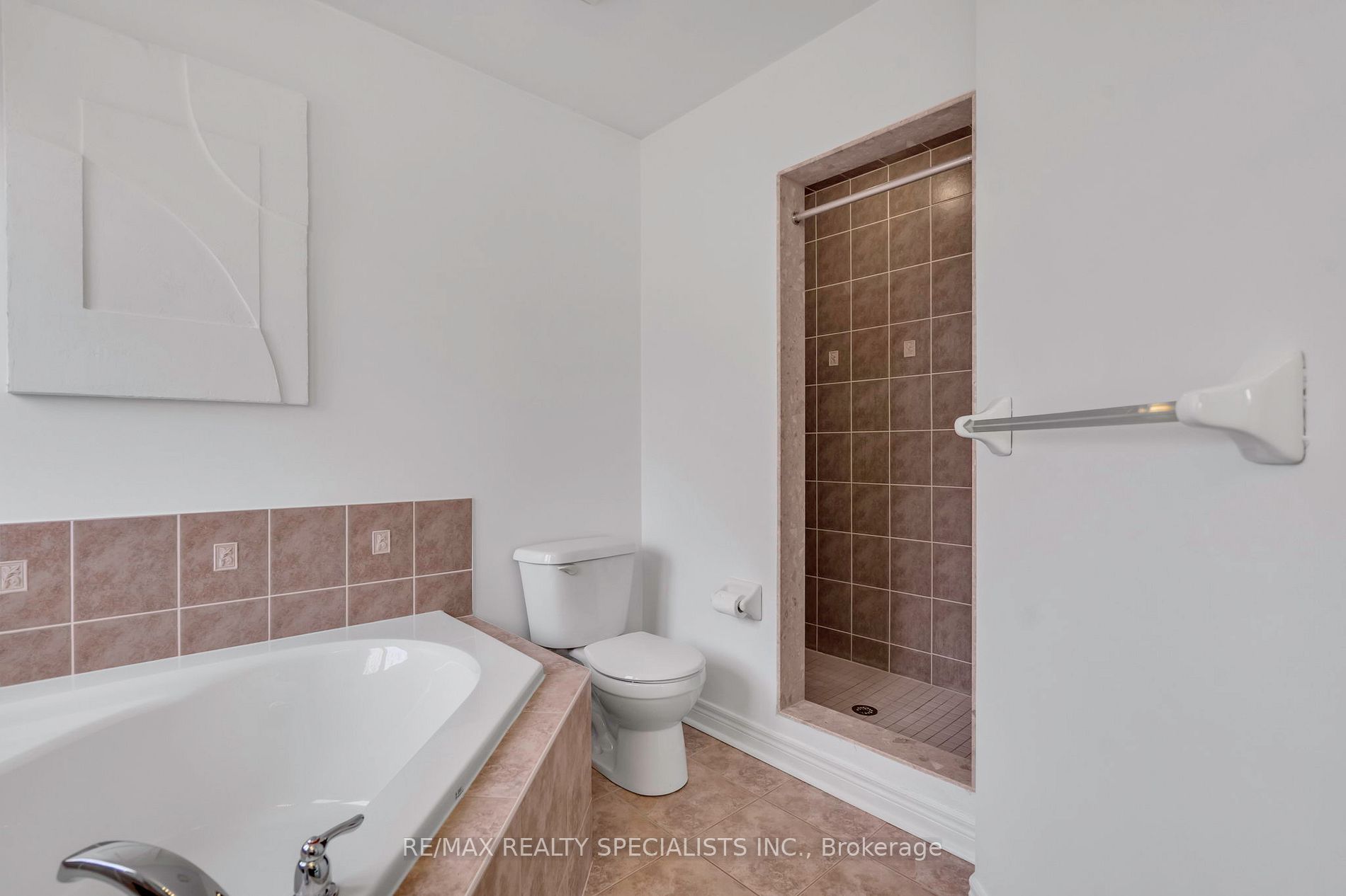 192 Giddings Cres