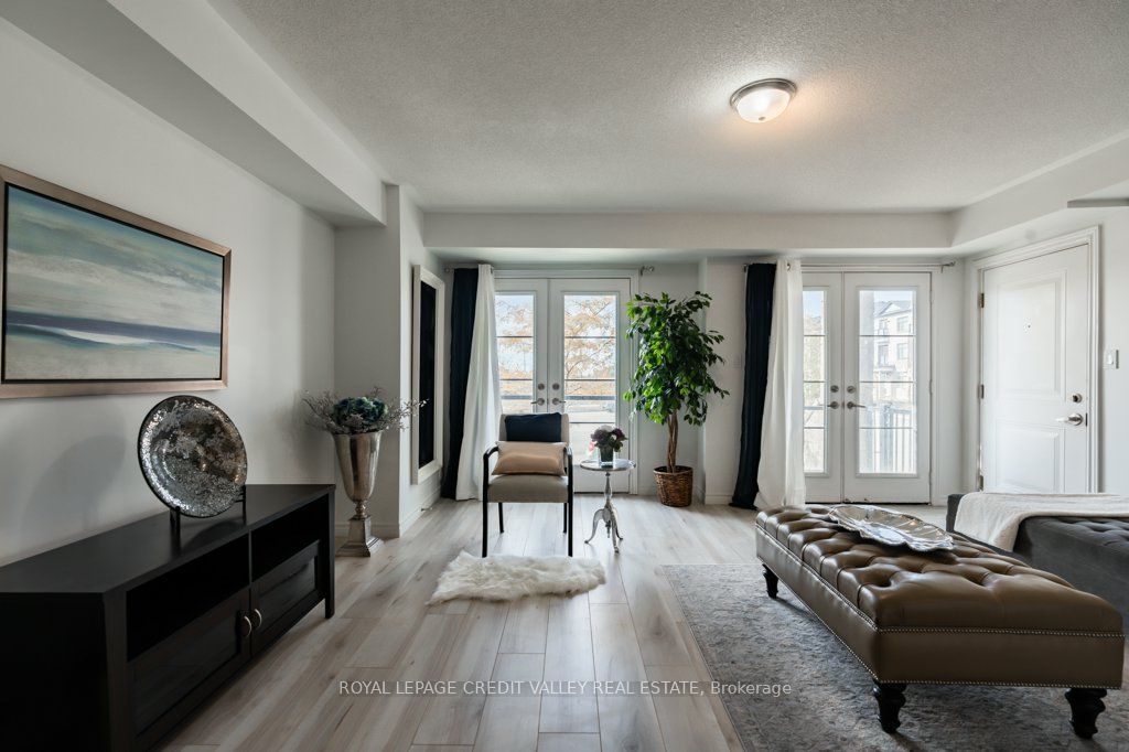200 Veterans Dr, #6
