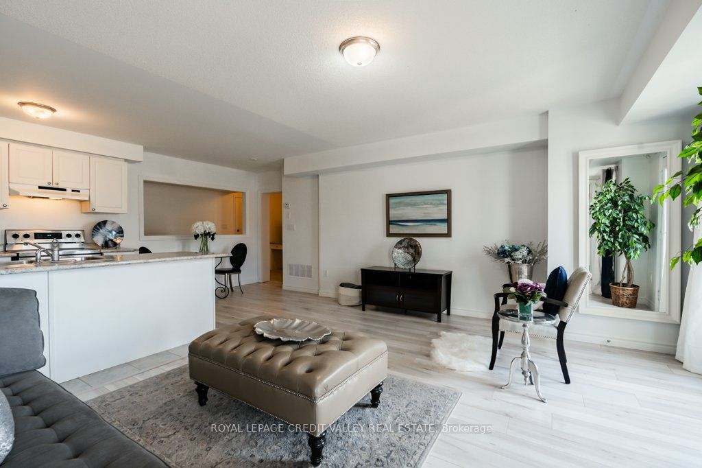 200 Veterans Dr, #6