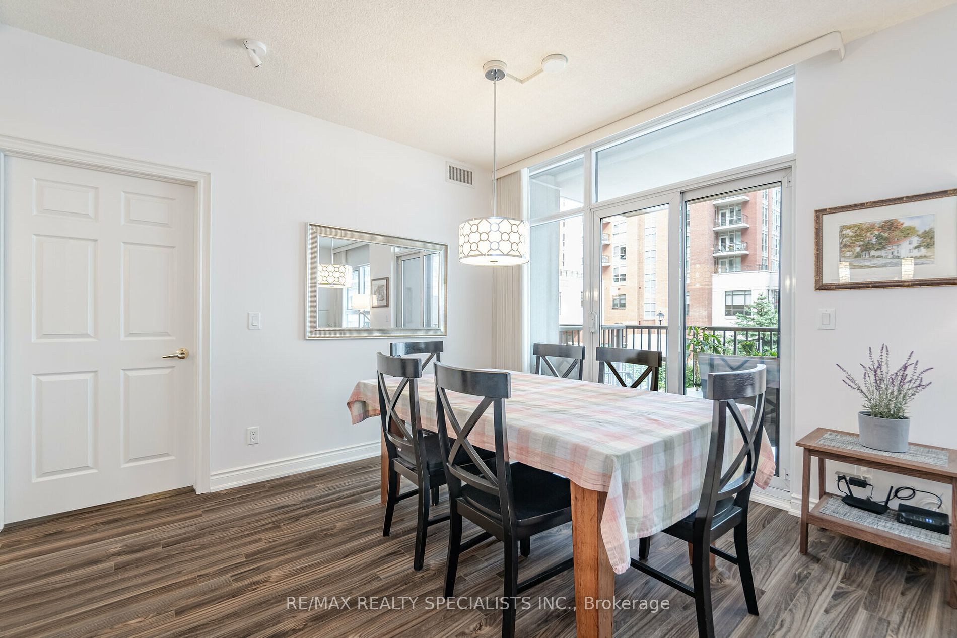 399 Elizabeth St, #210