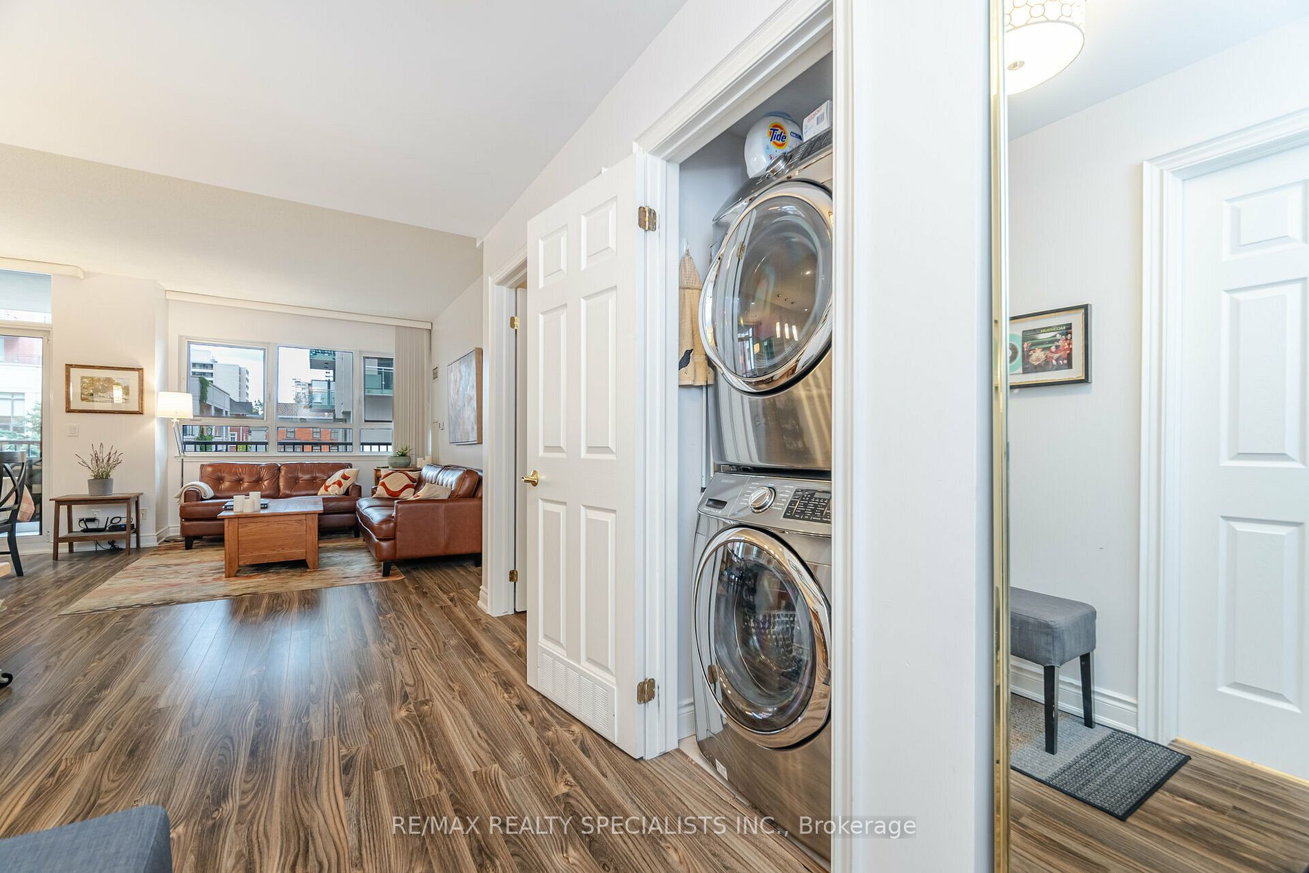 399 Elizabeth St, #210