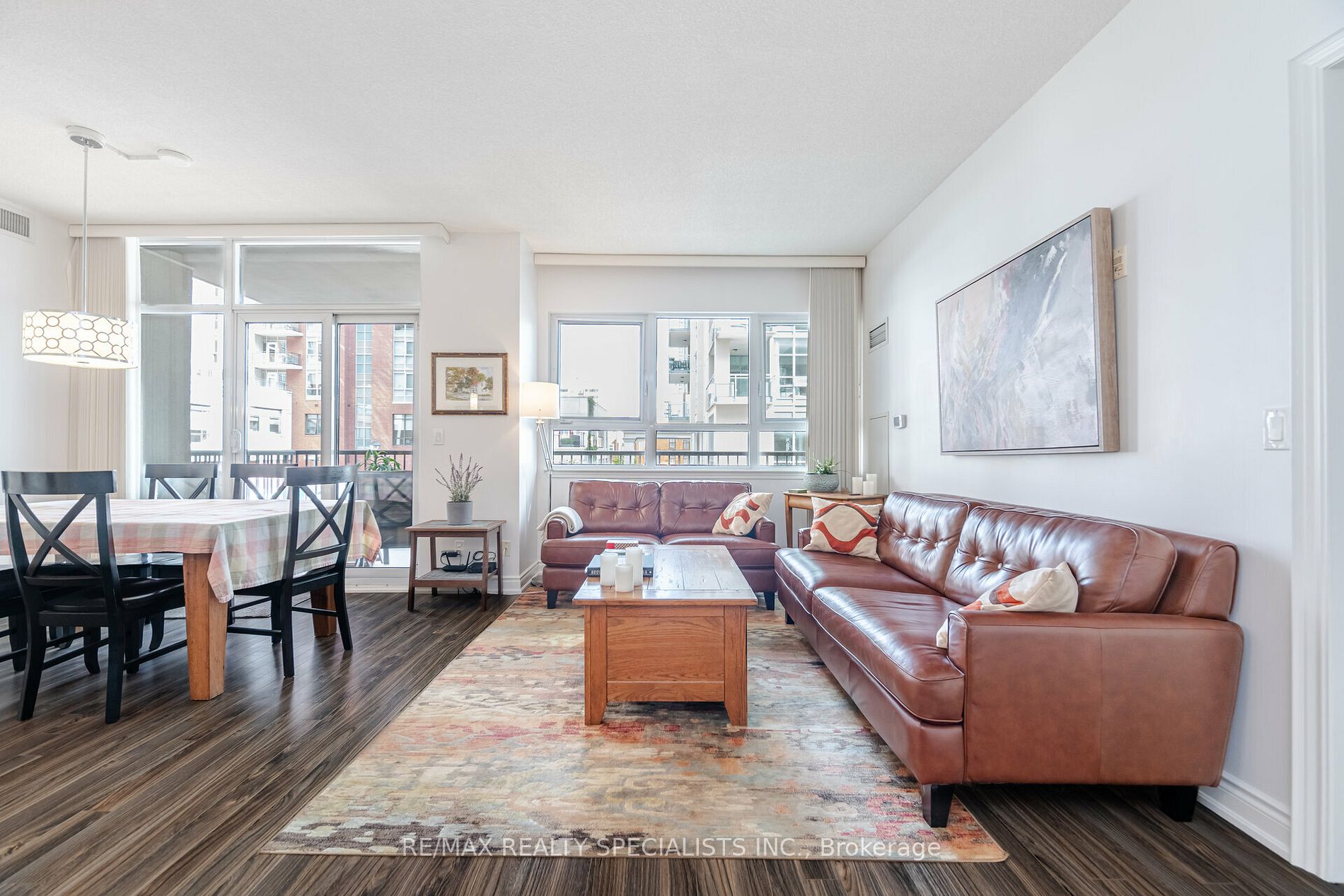 399 Elizabeth St, #210