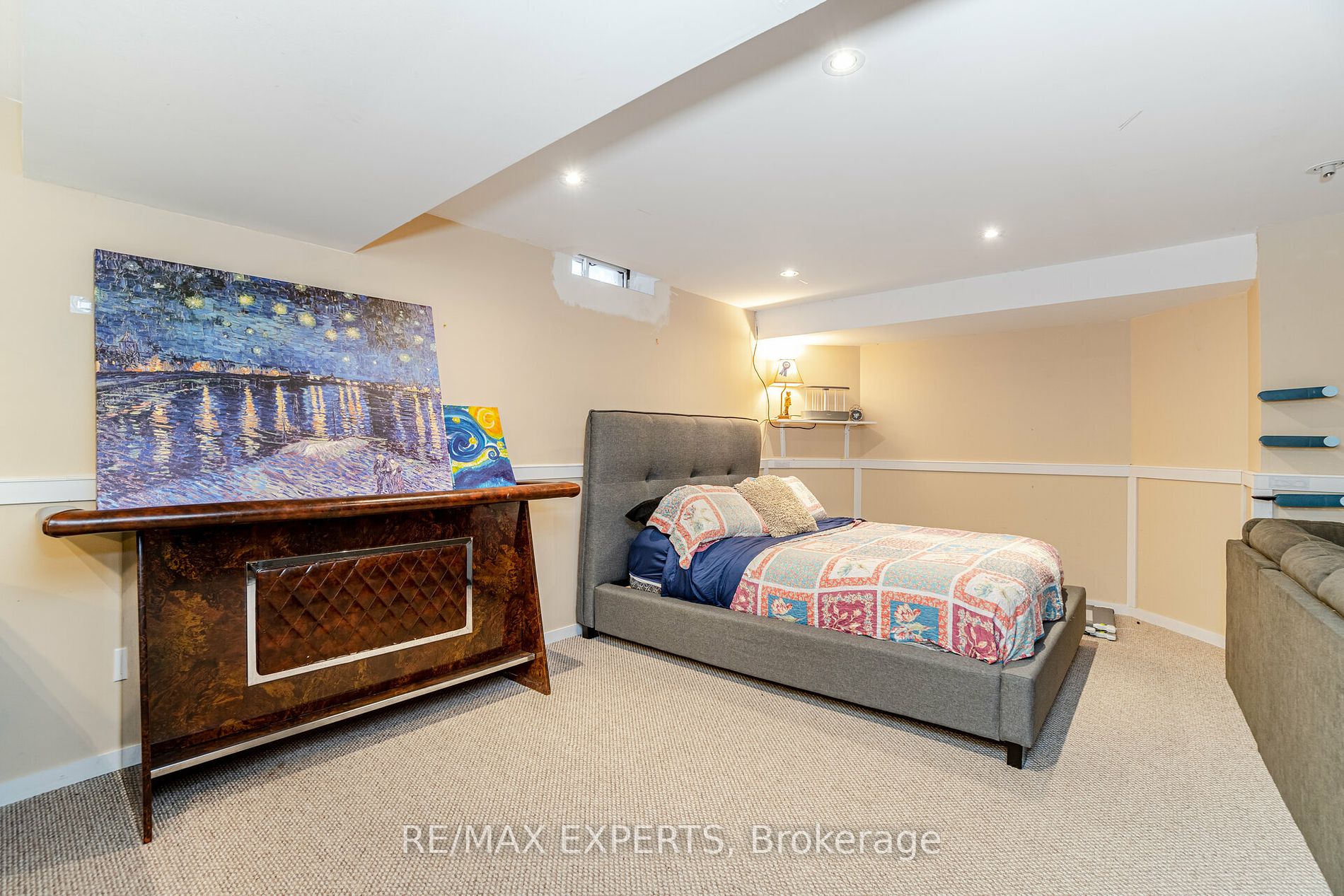 136 Van Scott Dr