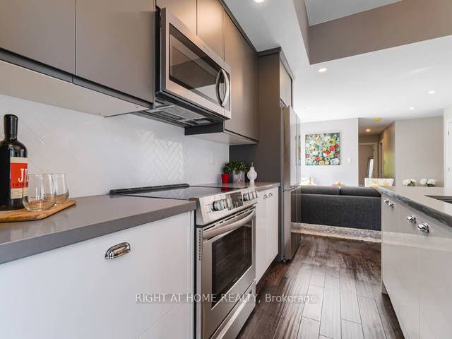 294 South Kingsway Ave, #3