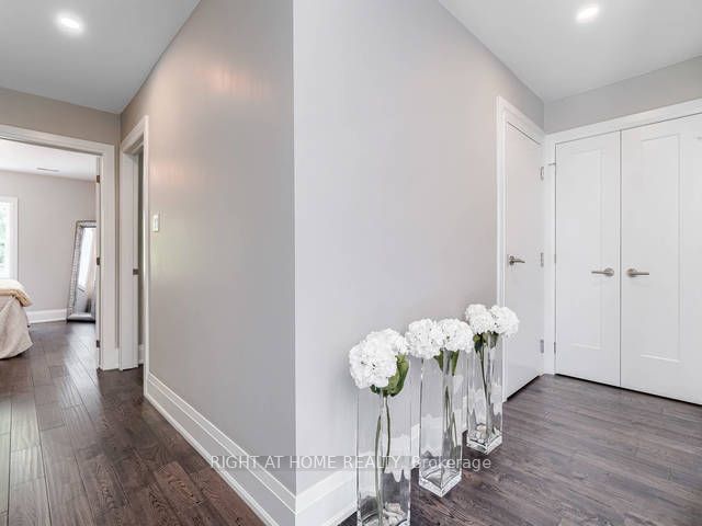 294 South Kingsway Ave, #3