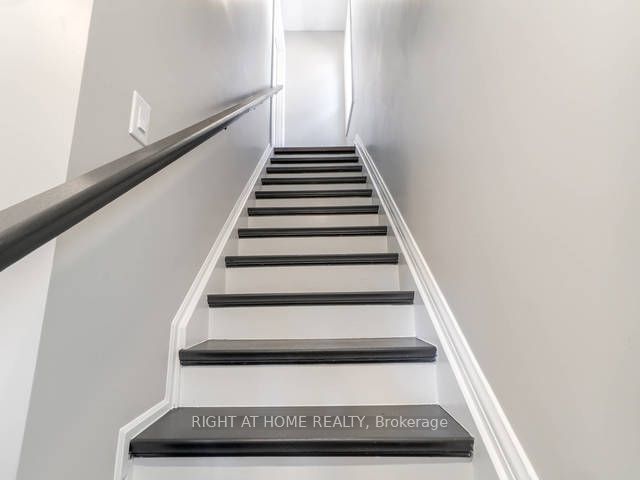 294 South Kingsway Ave, #3