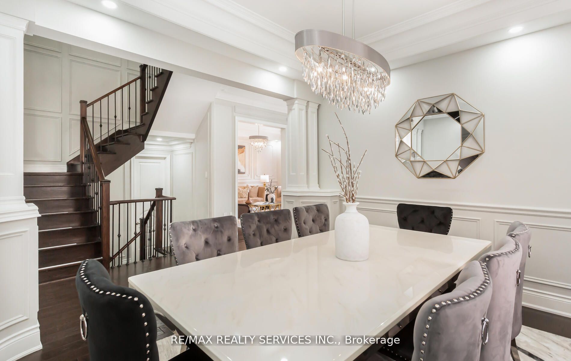 9 Bedouin Cres