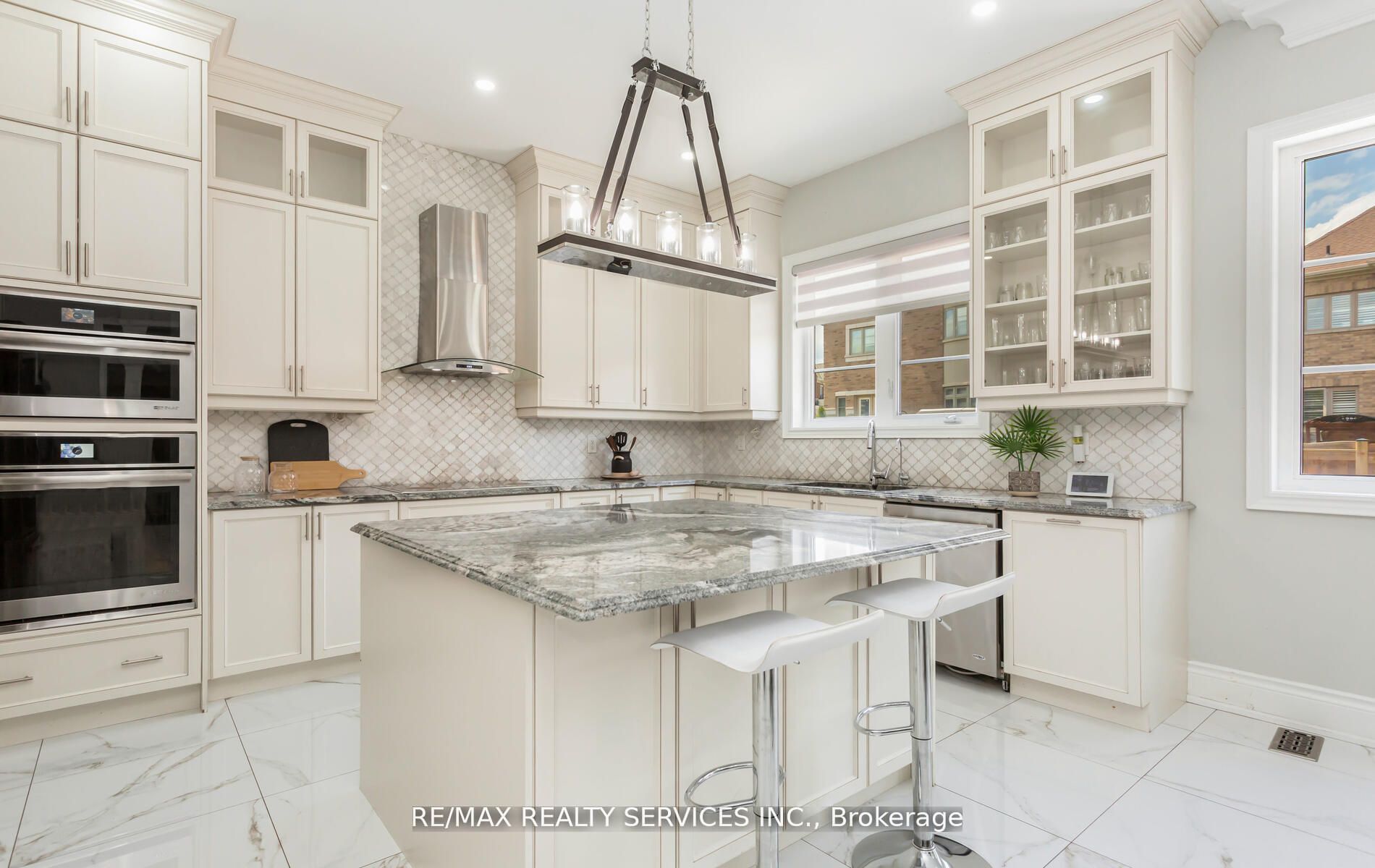 9 Bedouin Cres
