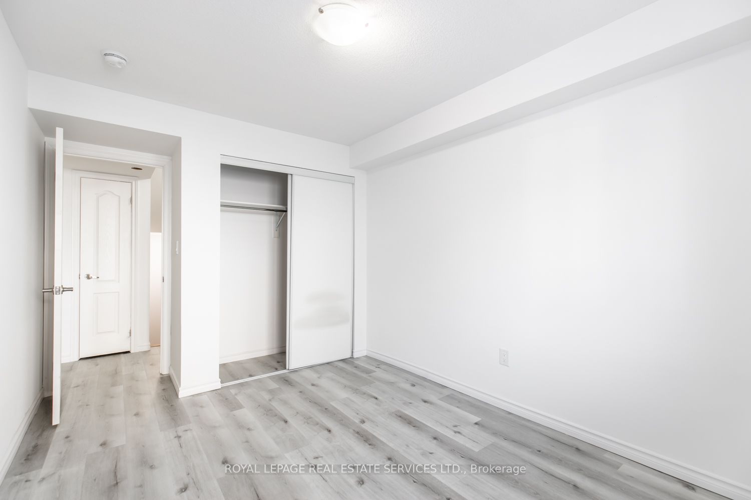 2420 Baronwood Dr, #42-02