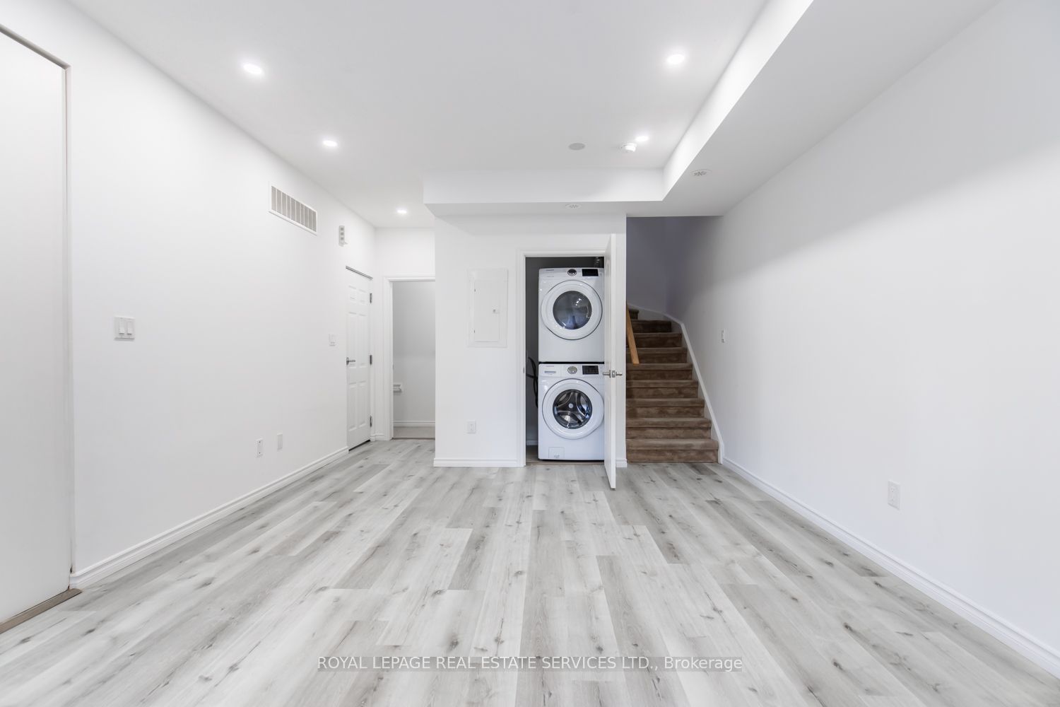 2420 Baronwood Dr, #42-02