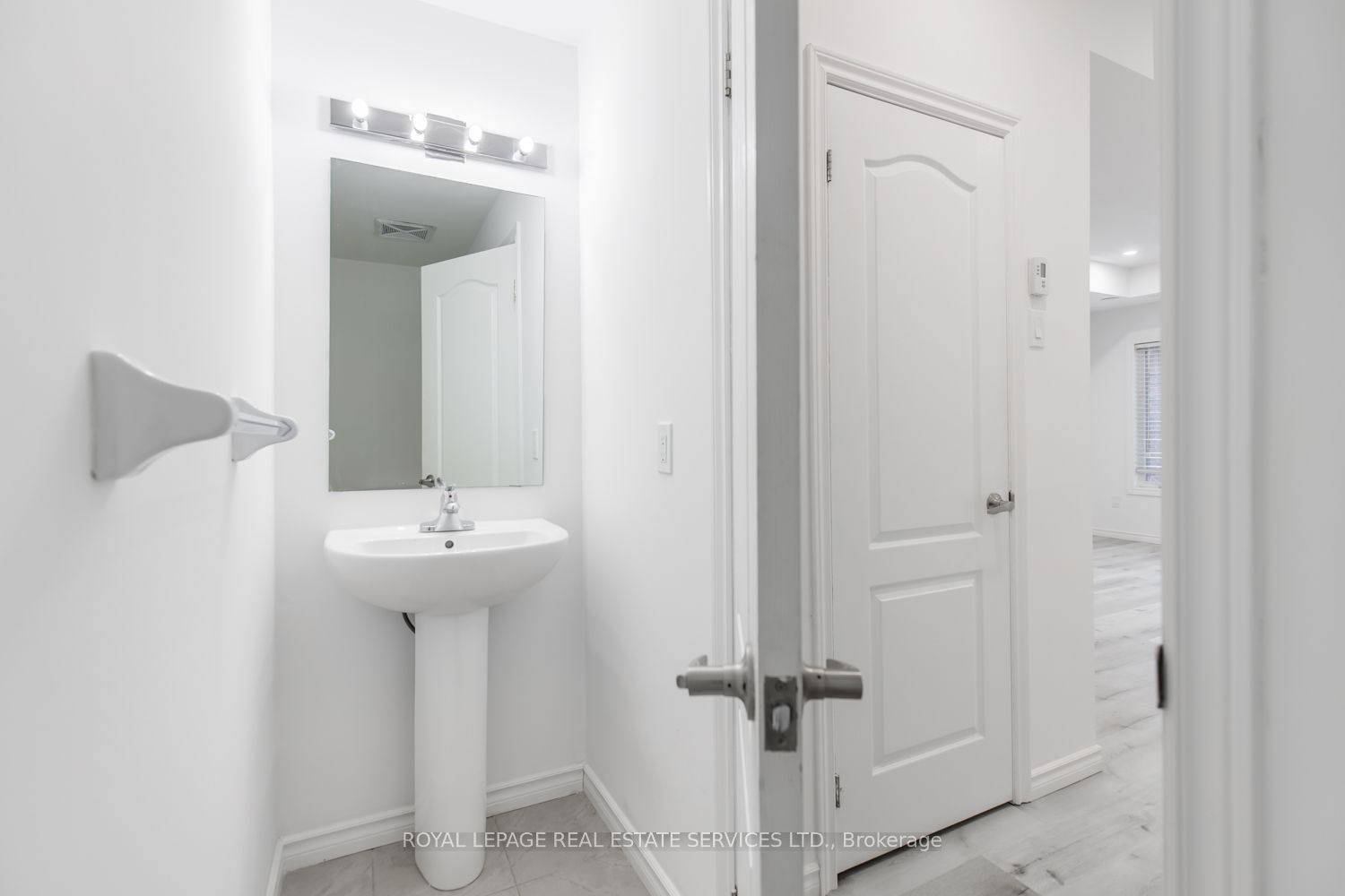 2420 Baronwood Dr, #42-02