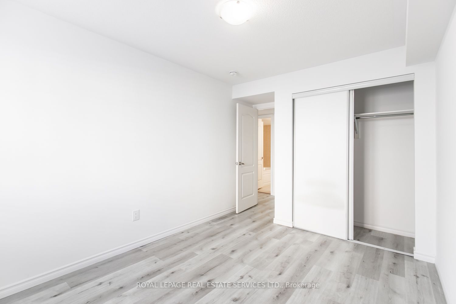 2420 Baronwood Dr, #42-02
