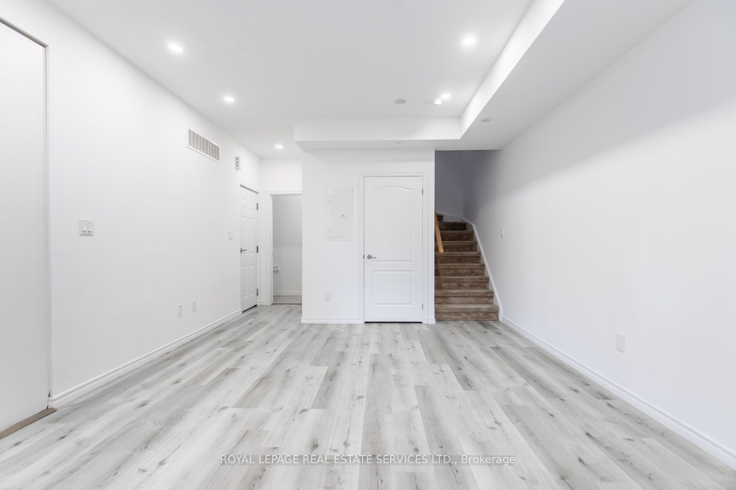 2420 Baronwood Dr, #42-02