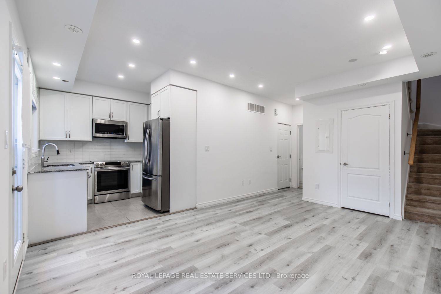 2420 Baronwood Dr, #42-02