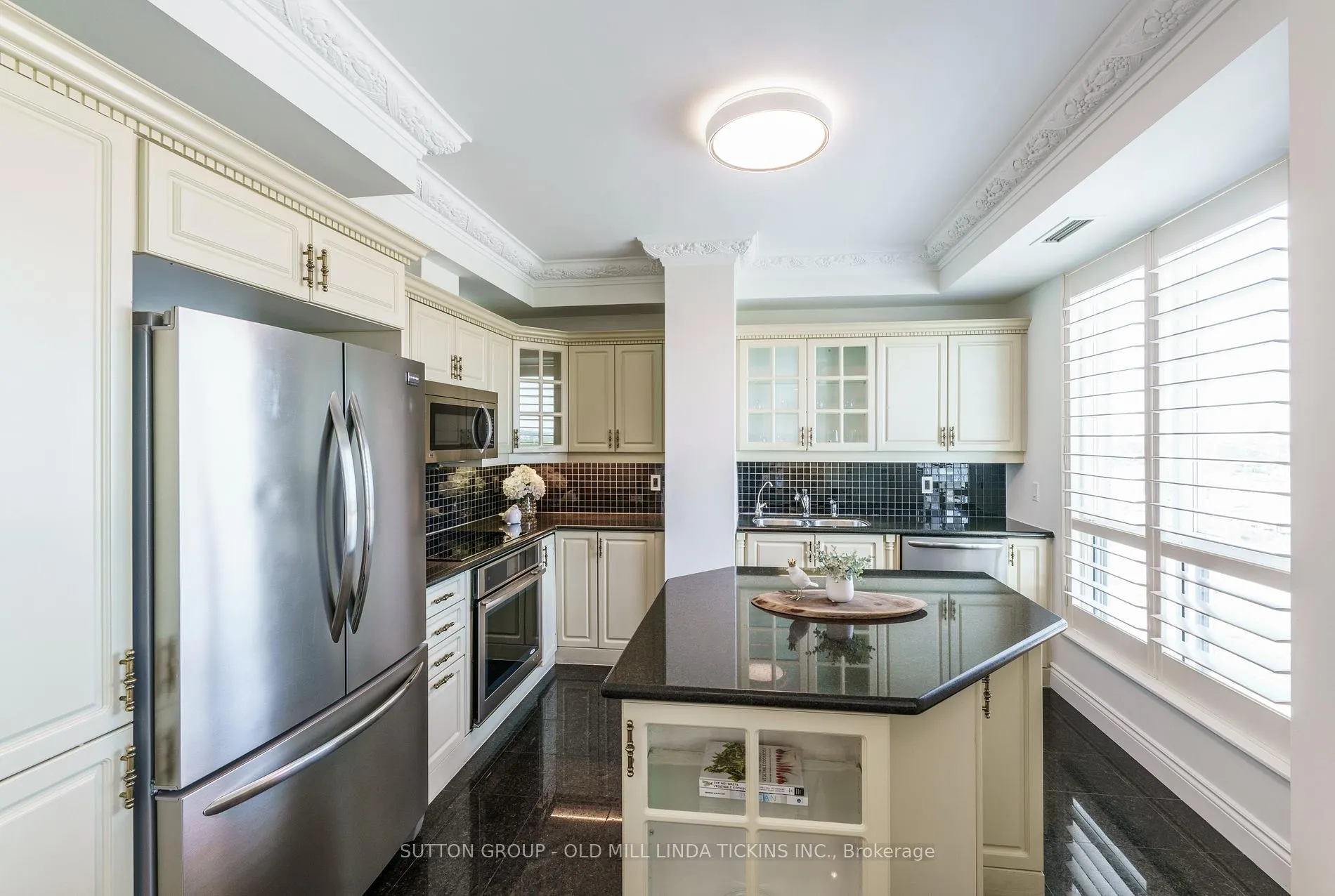 2111 Lake Shore Blvd W, #LPH08